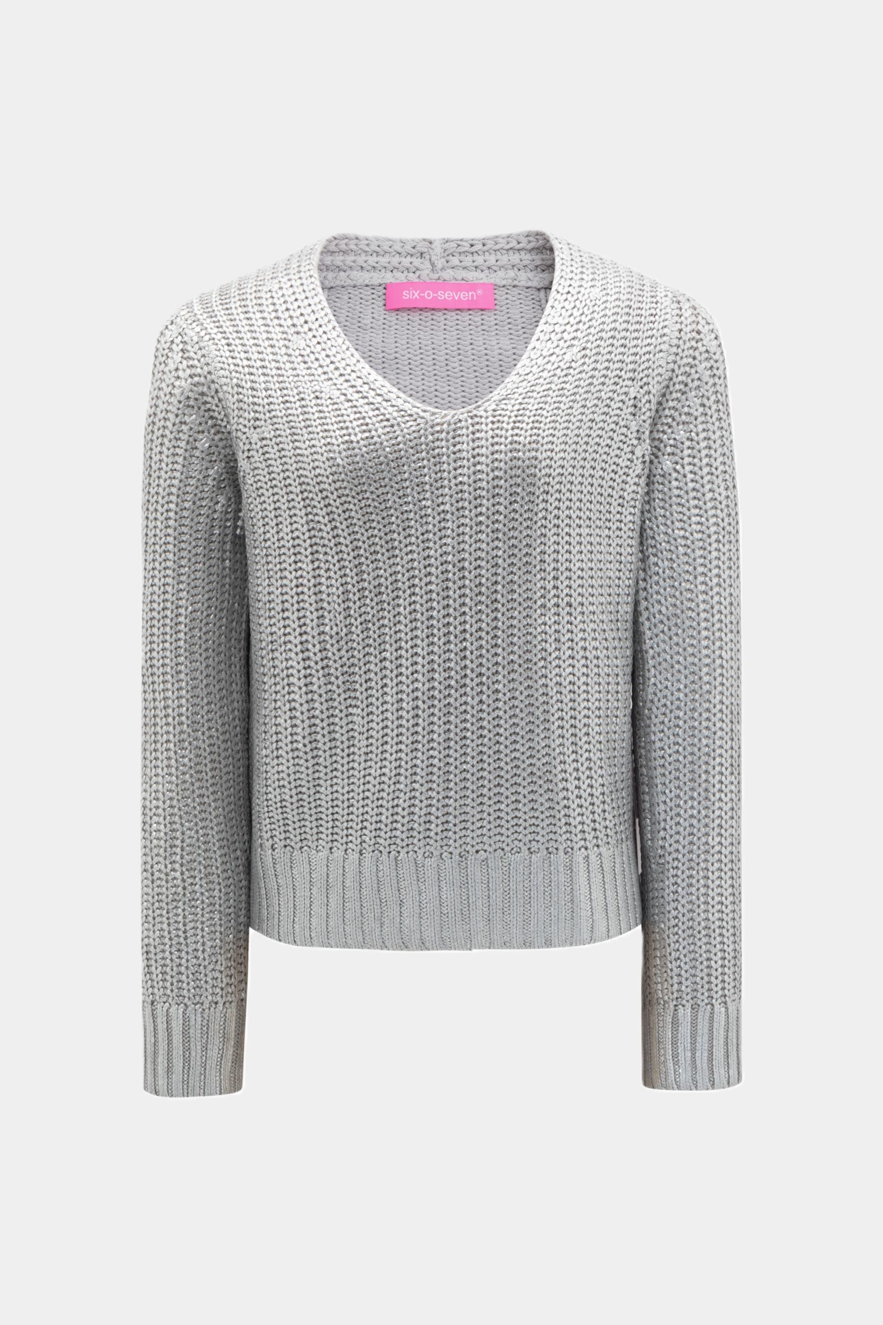Knitted sweater LIGHT GREY stitches distorted