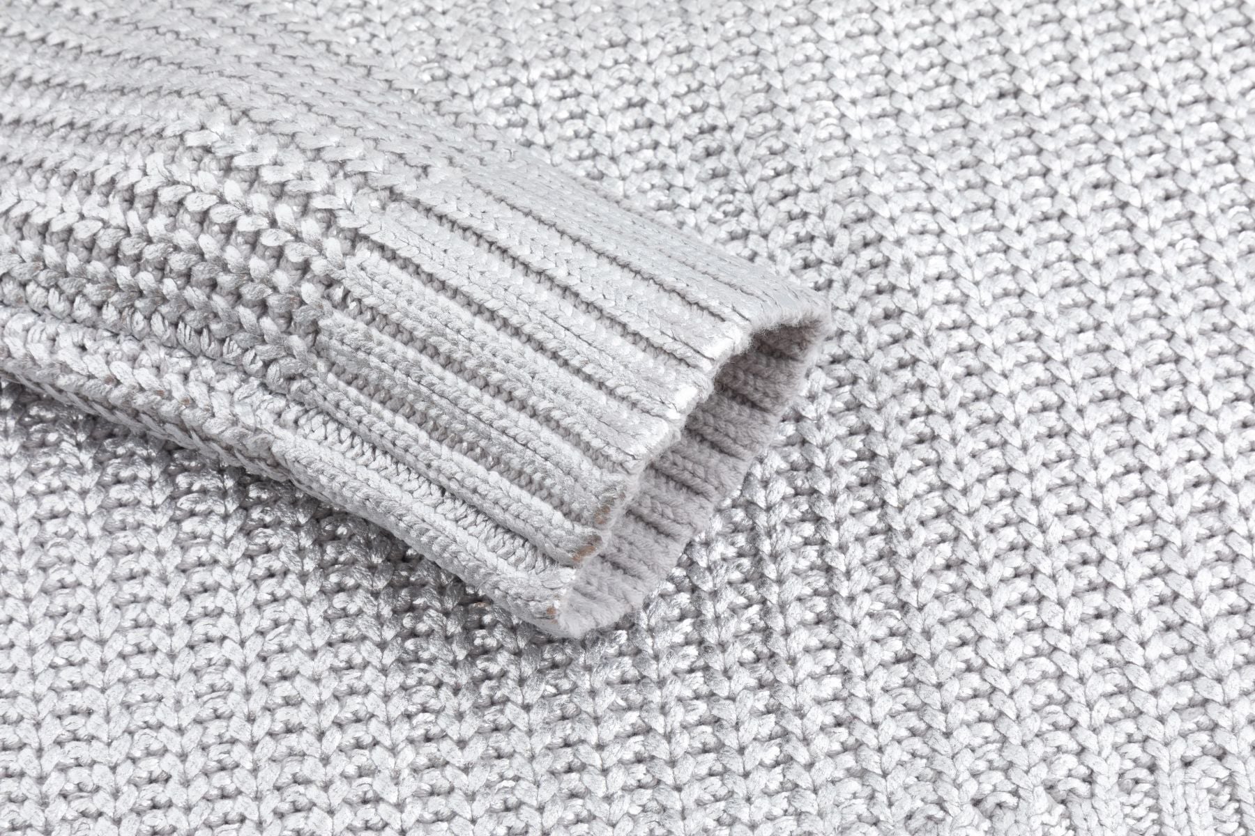 Knitted sweater LIGHT GREY stitches distorted
