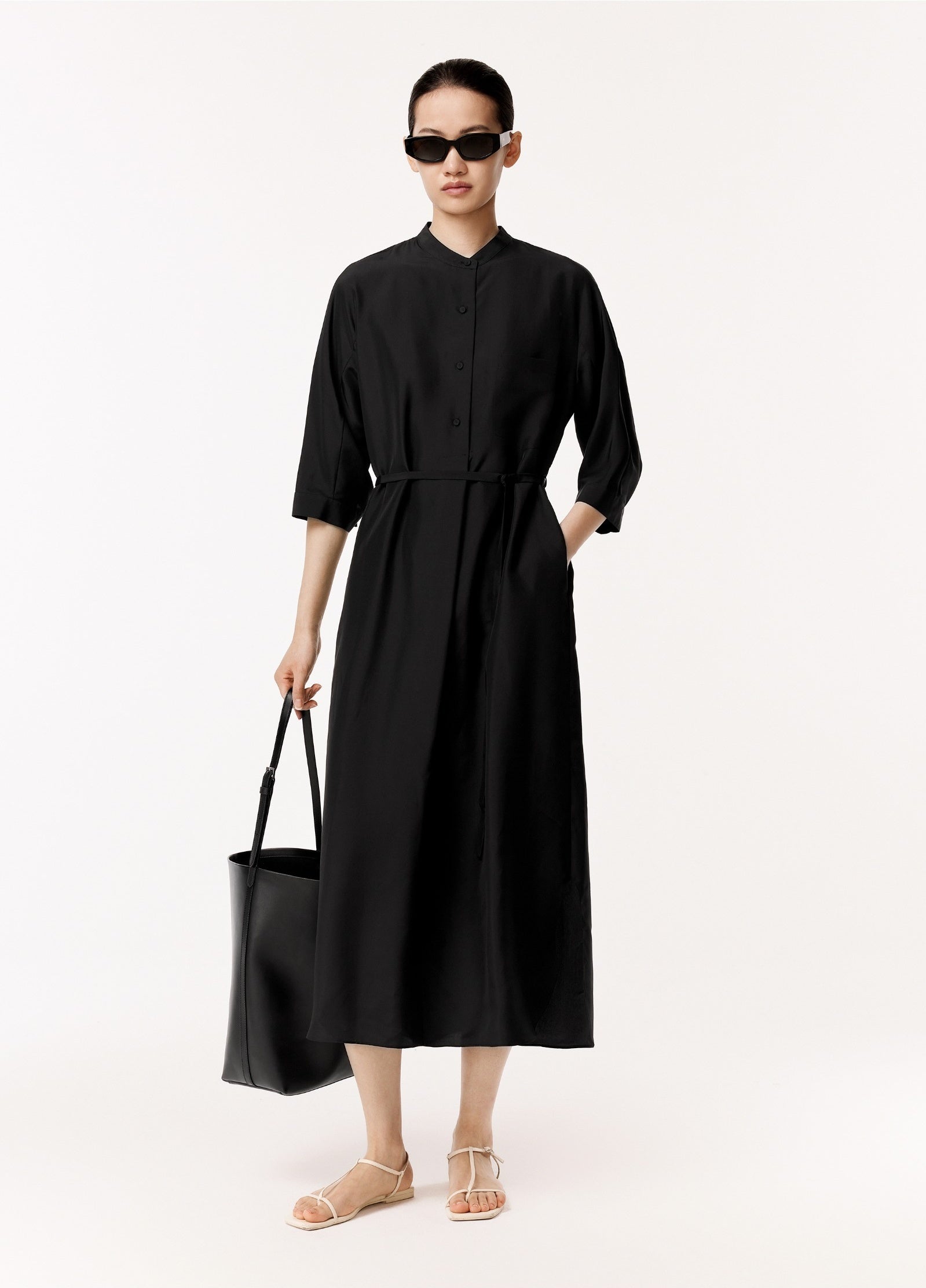 Damen Seidenkleid mit Knöpfen & Bindeband Schwarz LESS