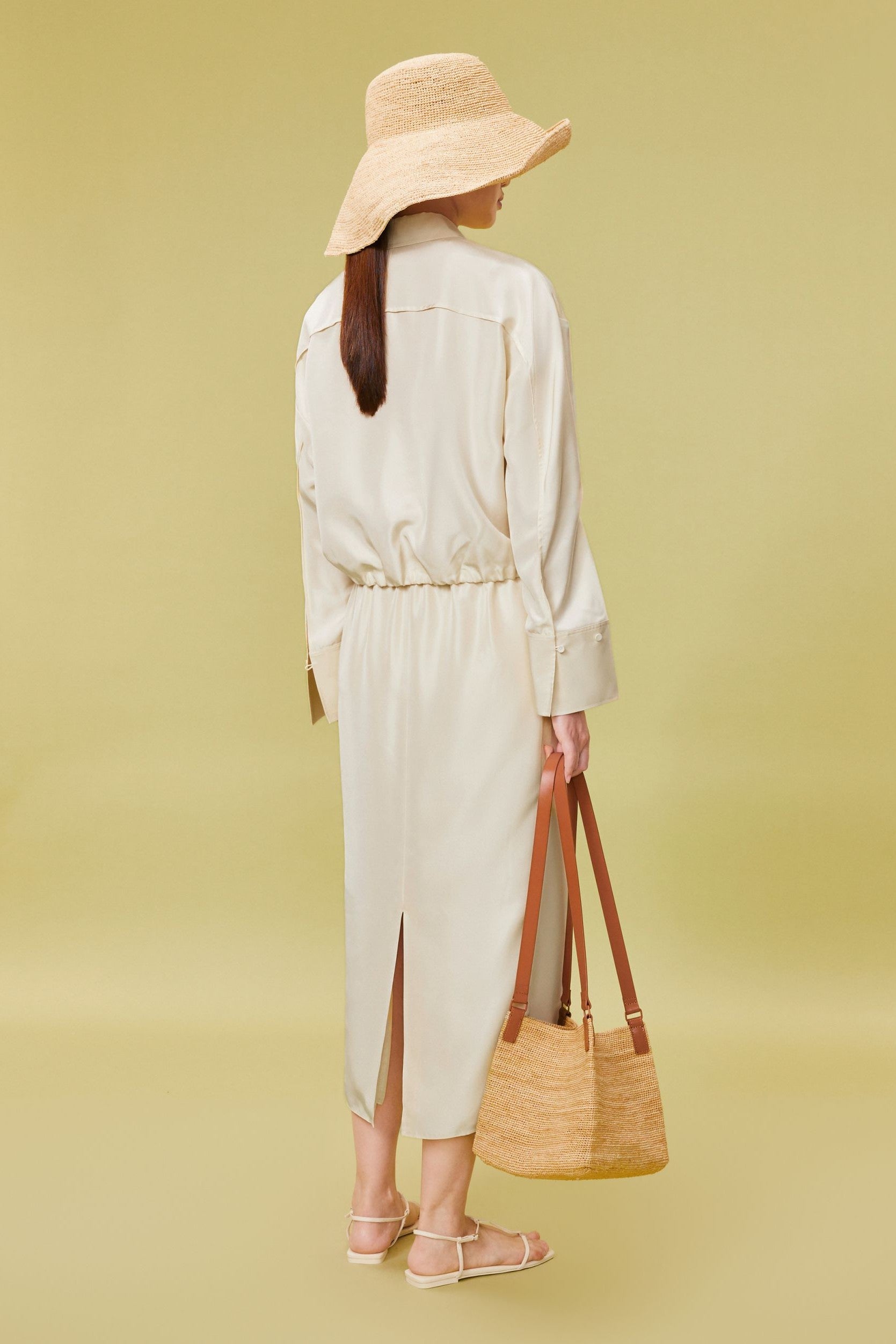 Minder elegante zijden blouse met verstelbare zoom - LIGHT SAND