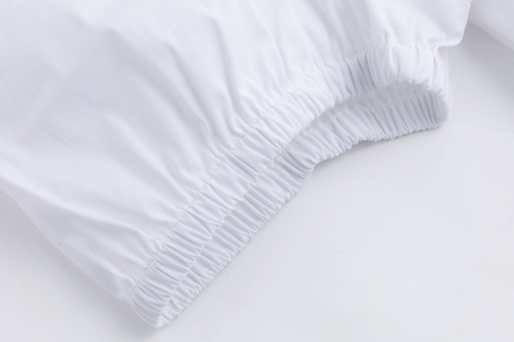 Nadine H Bluse mit Puffärmeln und stoffüberzogenen Knöpfen in WHITE Nadine H