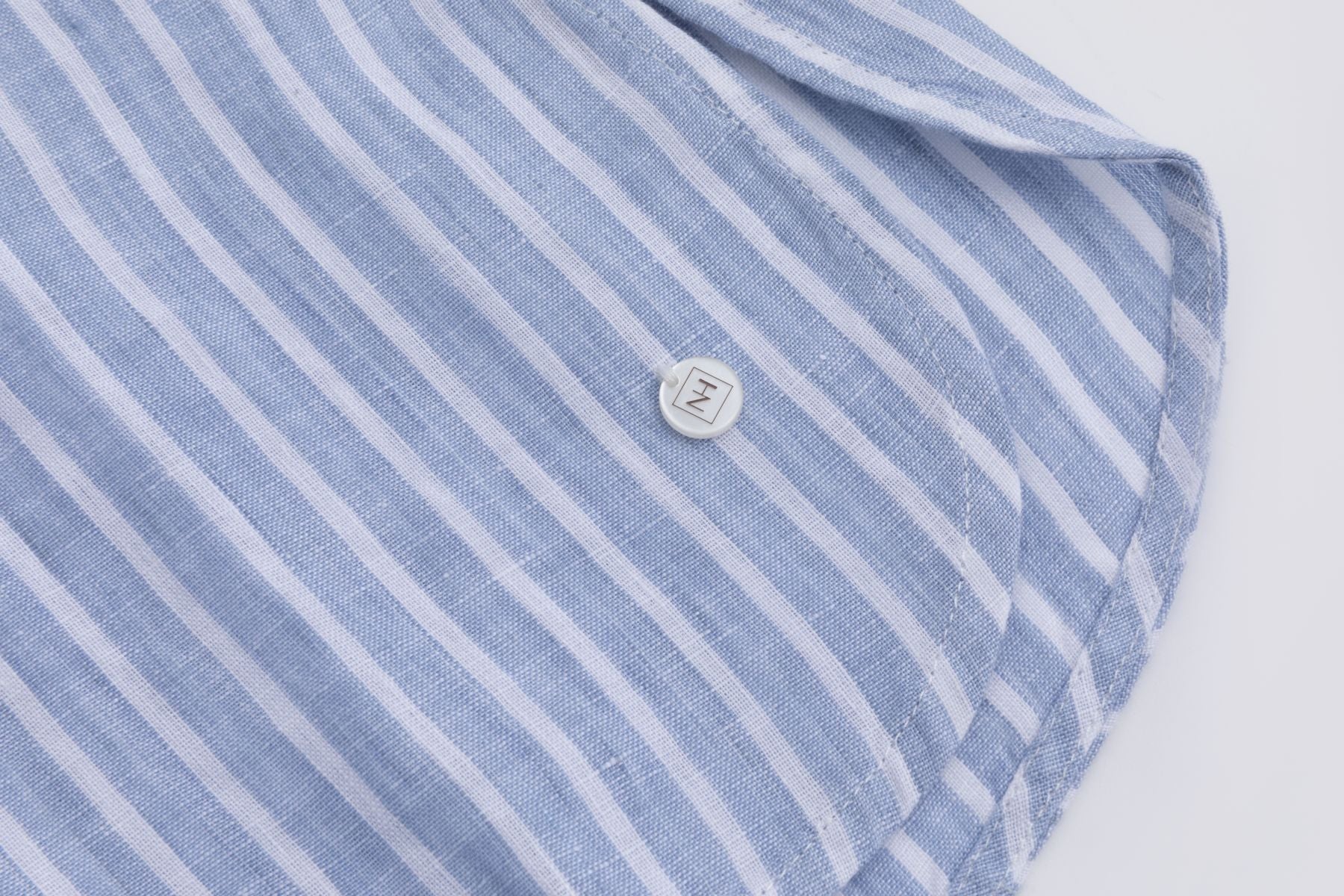 Nadine H gestreifte Leinenbluse mit Kragen und verdeckter Knopfleiste in JEANS BLUE Nadine H