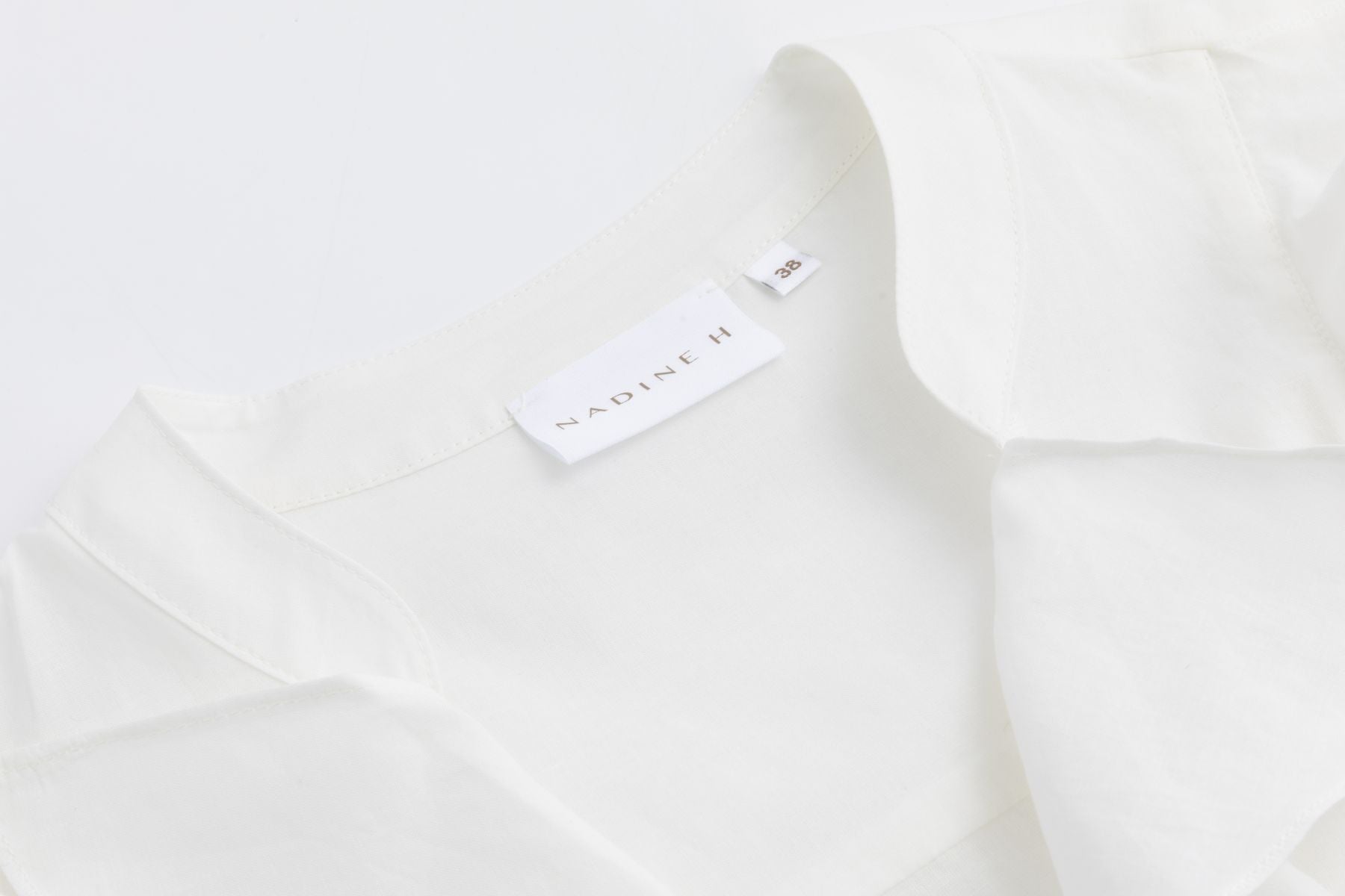 Nadine H elegante Baumwoll-Bluse mit verspielten Volant-Ärmeln in WHITE Nadine H