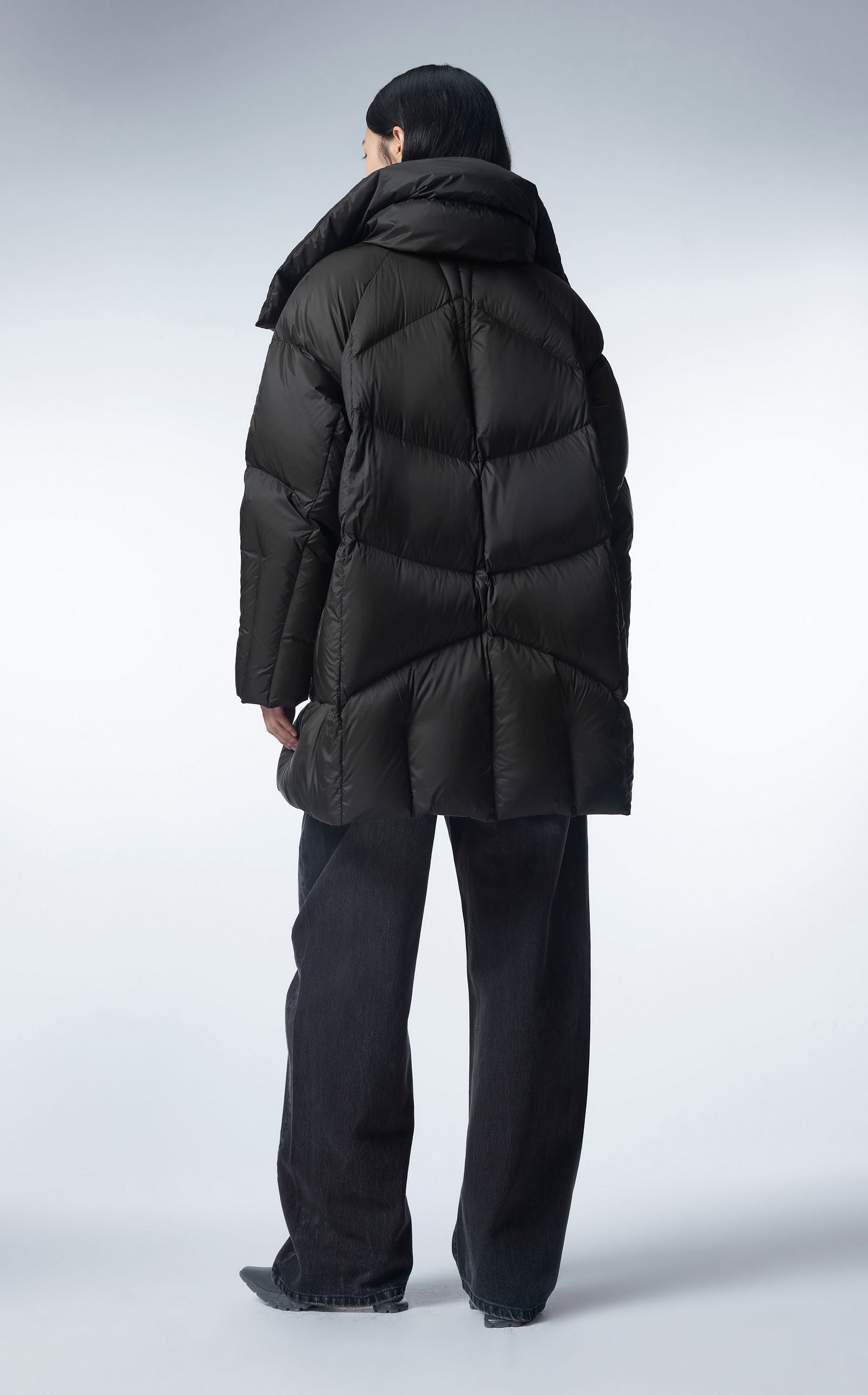 Down coat BLACK