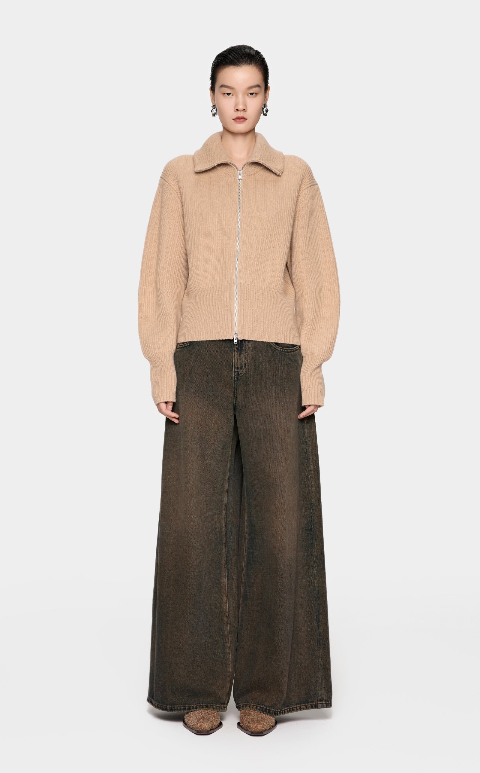 Camel Strick-Cardigan mit Zipper & Kragen – Modern & Elegant JNBY