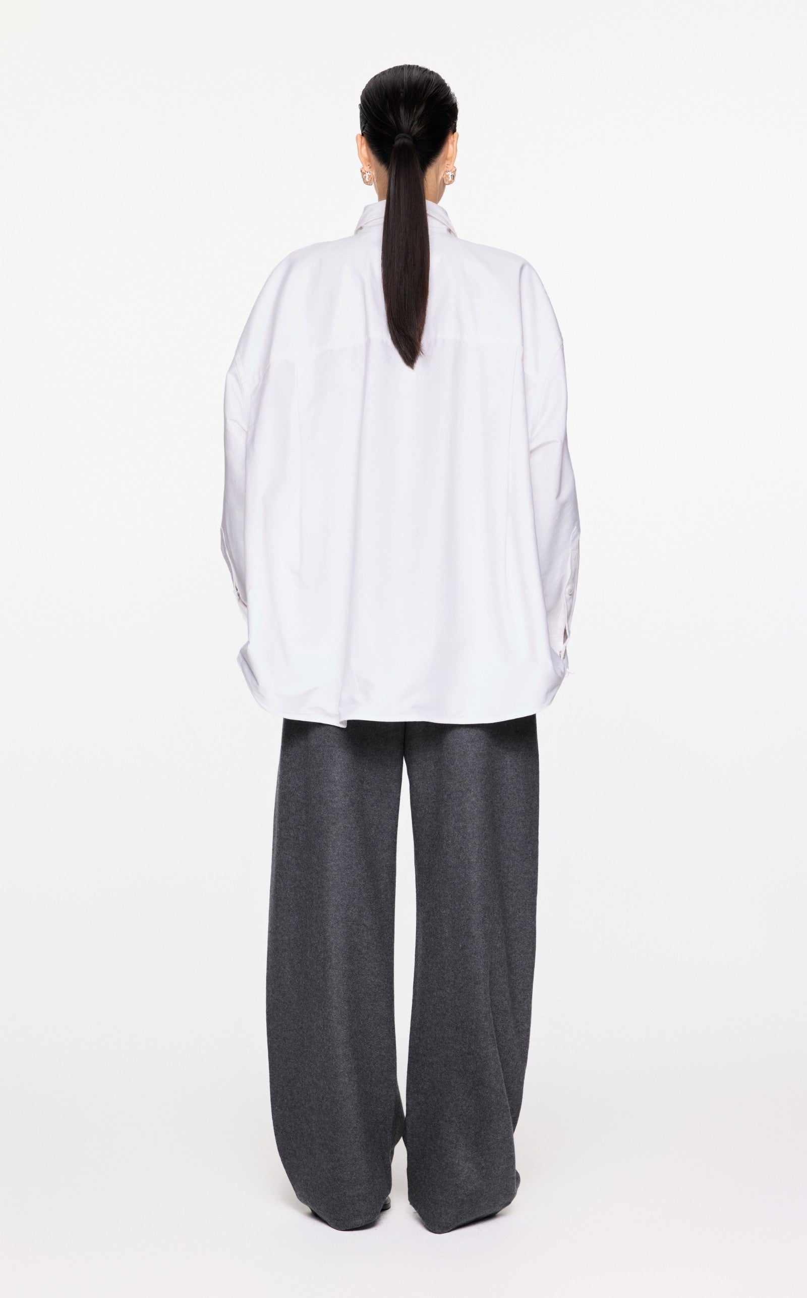 Barrel avant-garde Wollhose in Grau JNBY