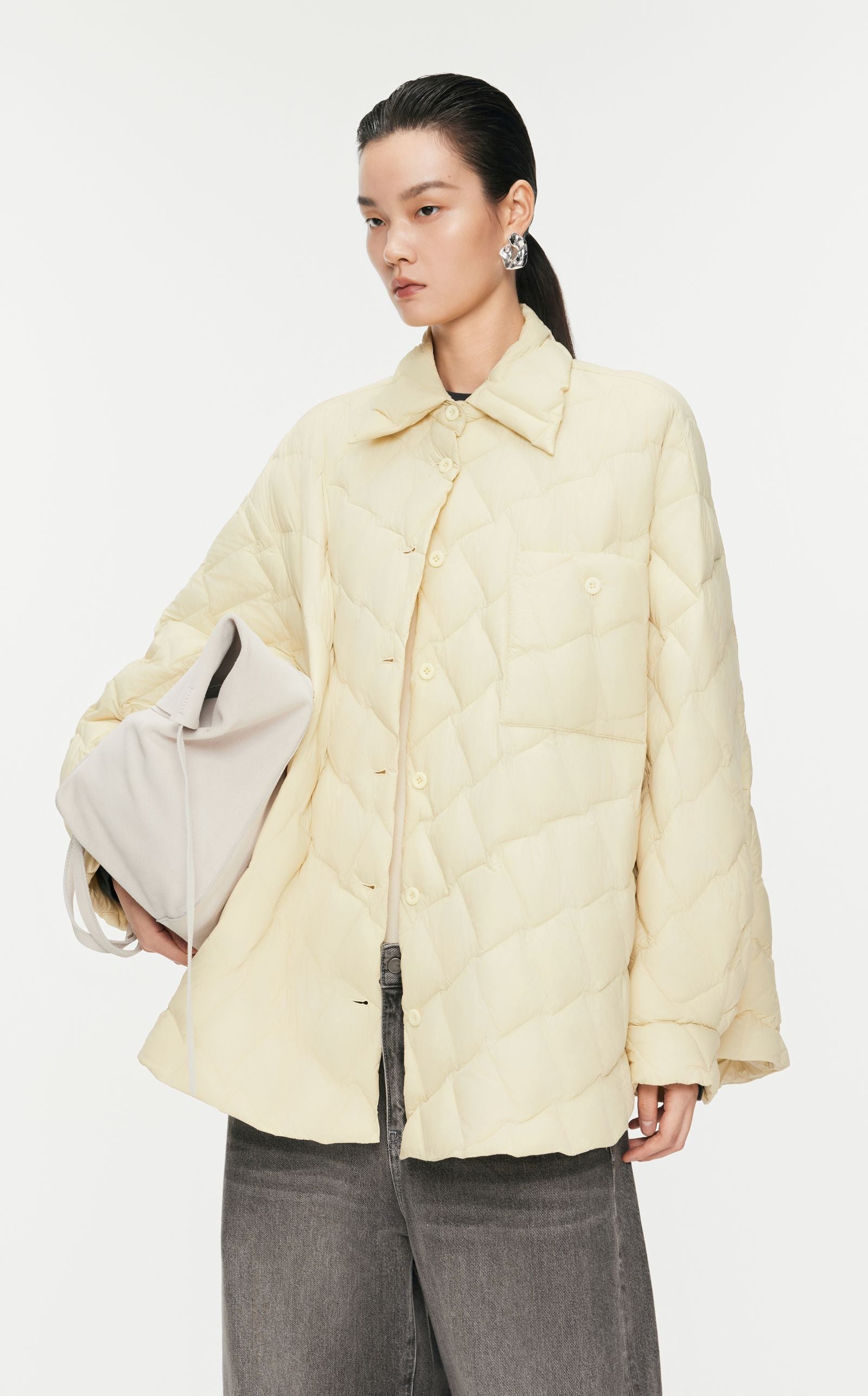 Oversize Cone shape Daunenjacke Übergang mit Kachelsteppung JNBY