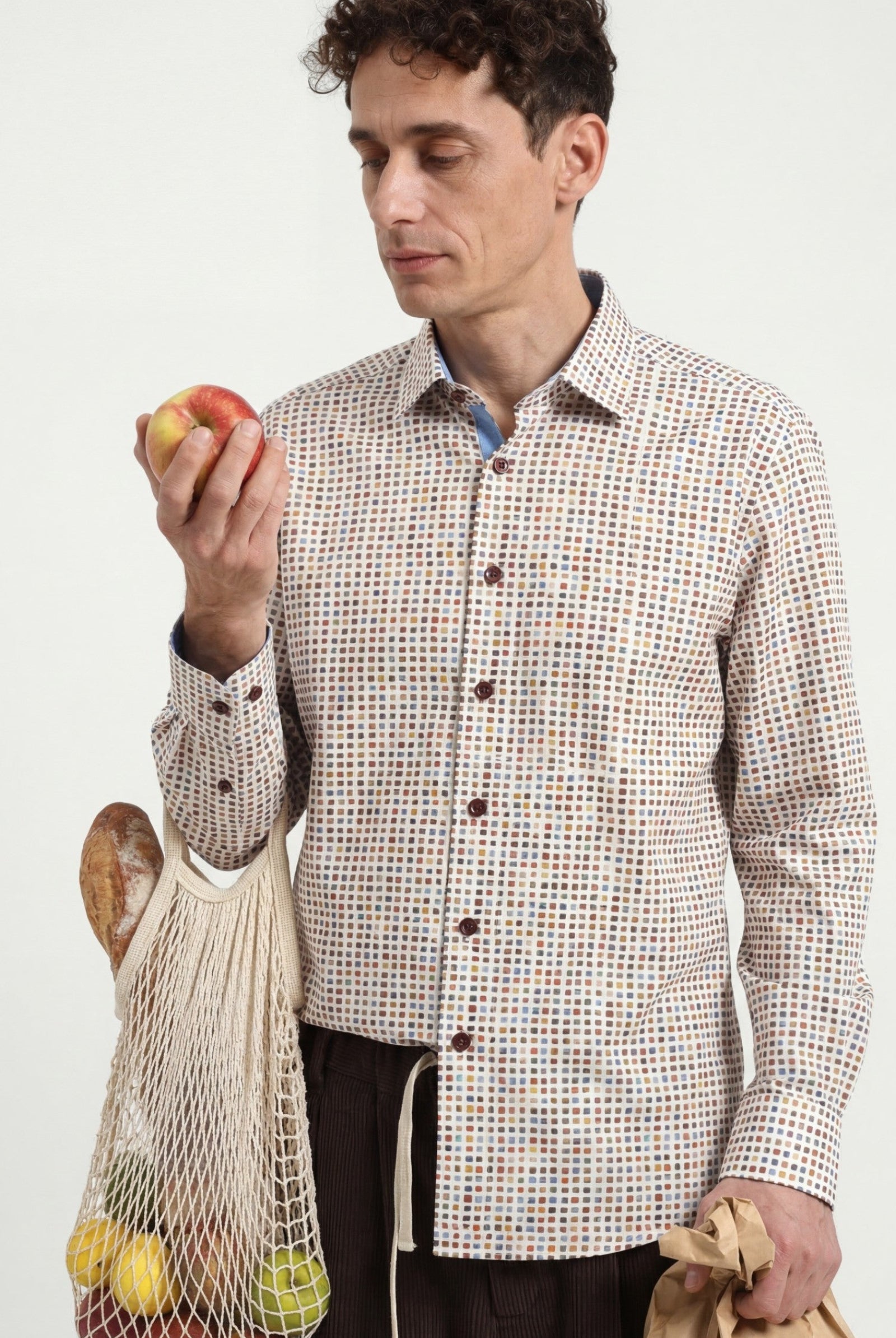 Camisa de hombre Popelín Modern Fit de manga larga con patrón geométrico multicolor