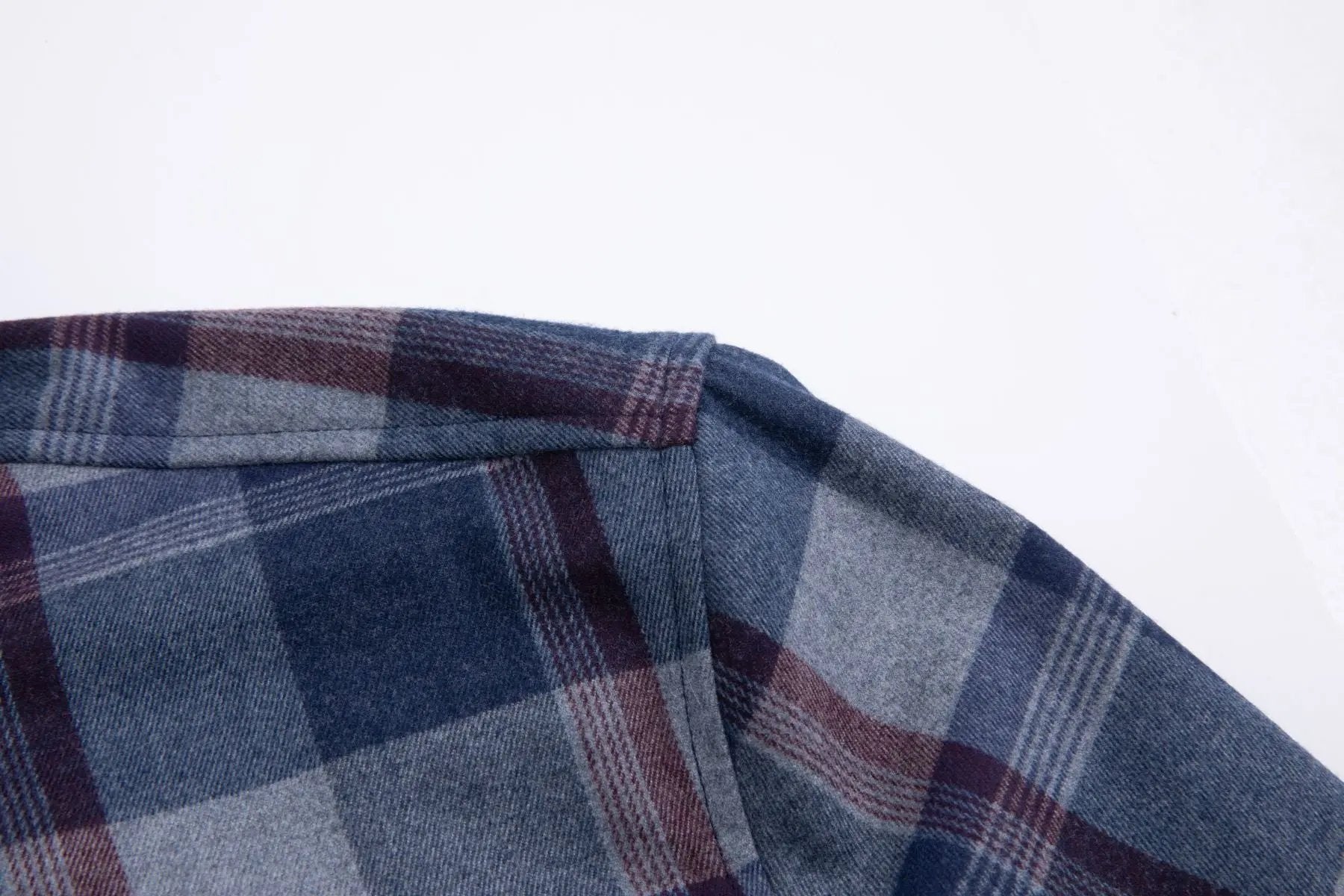 Haupt Flanell Modern Fit Langarm Herrenhemd mit kariertem Muster Blau und Rot Haupt
