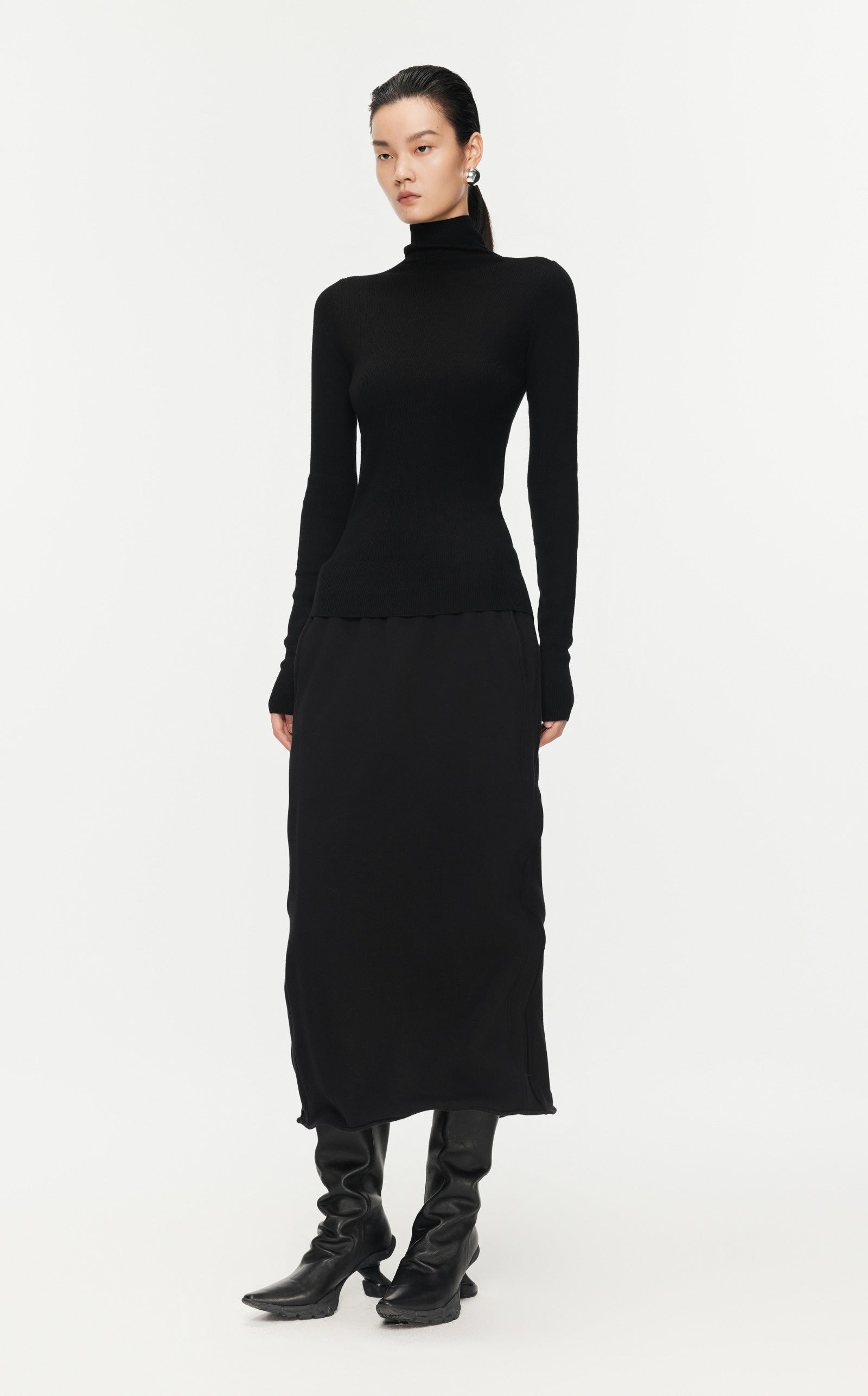 Damen Slim Strickpullover mit hohem Stehkragen Schwarz JNBY