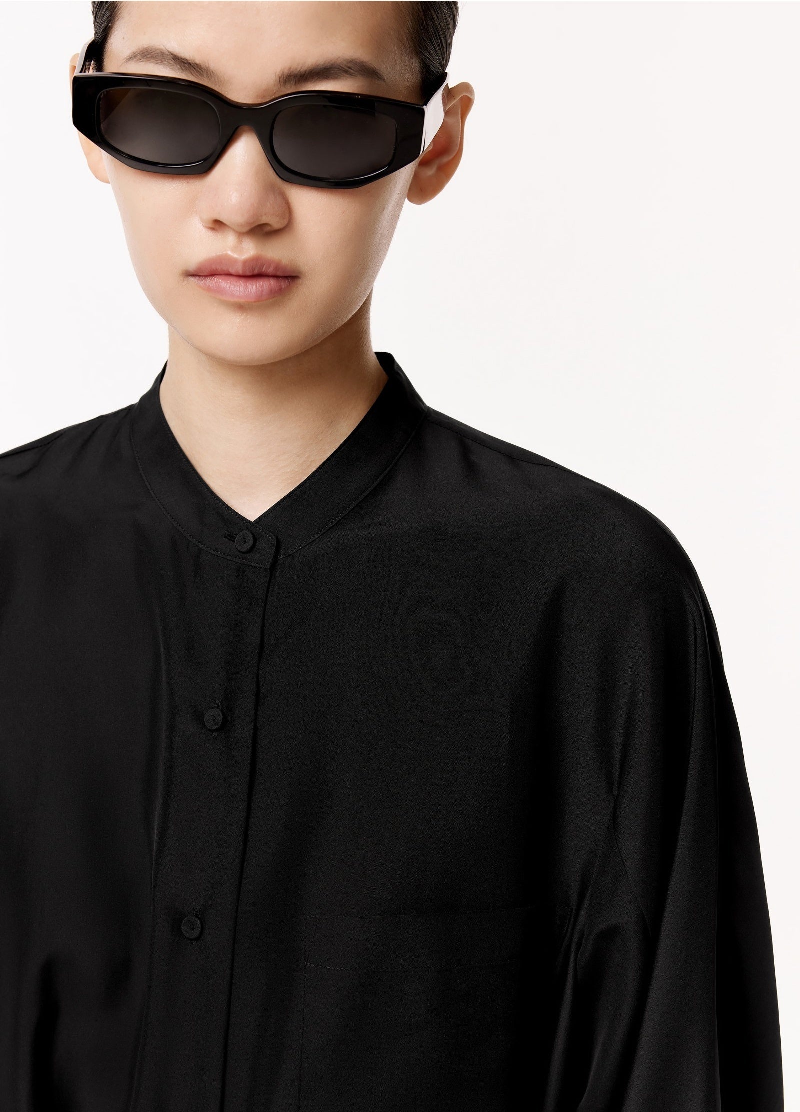 Damen Seidenkleid mit Knöpfen & Bindeband Schwarz LESS