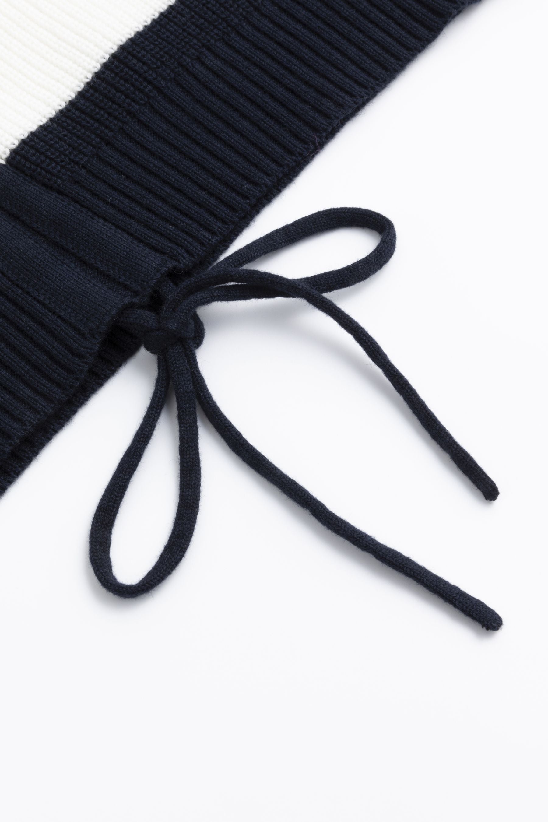 Cassis Streifenpullover und Kordelzug - NAVY Cassis