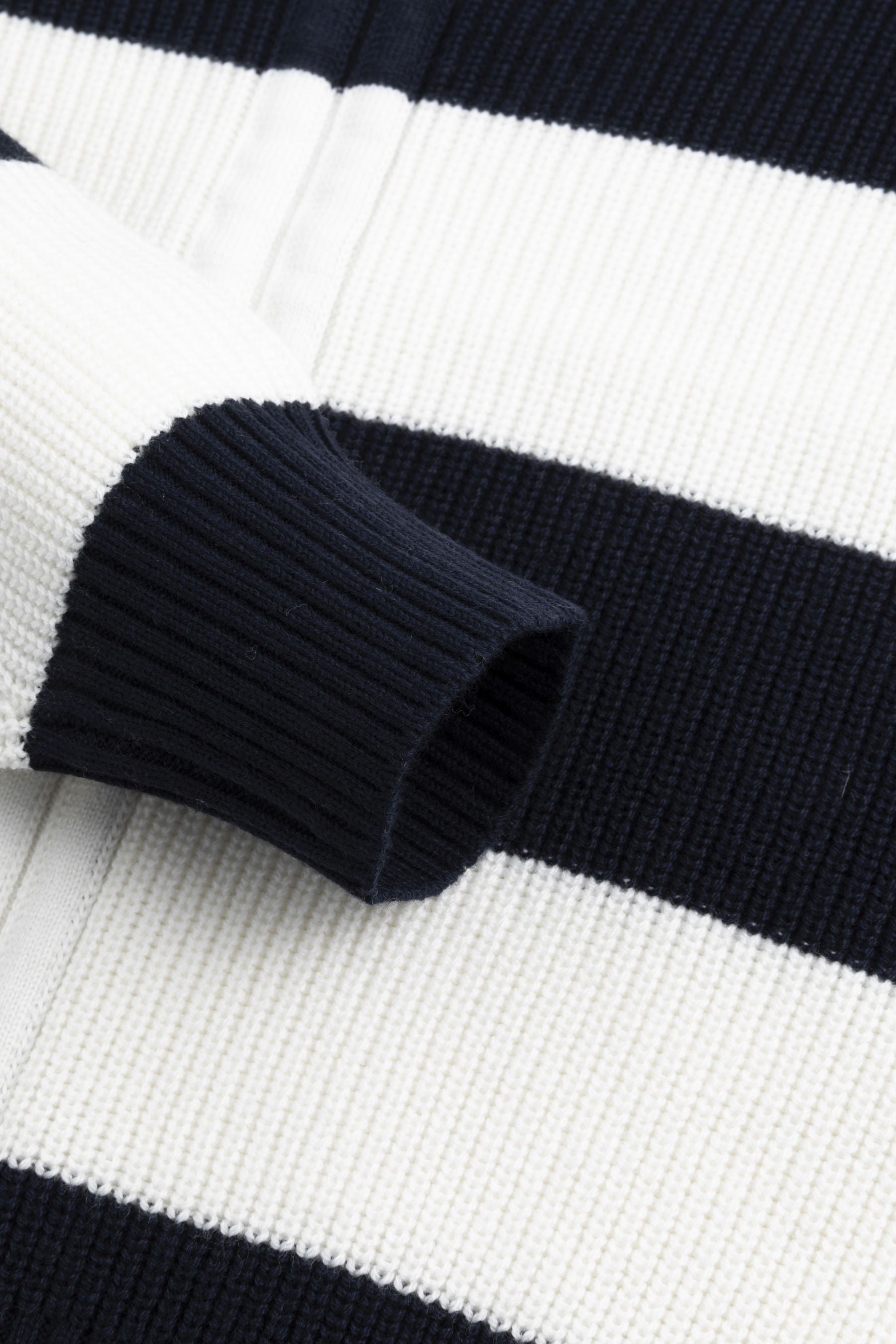 Cassis Streifenpullover und Kordelzug - NAVY Cassis