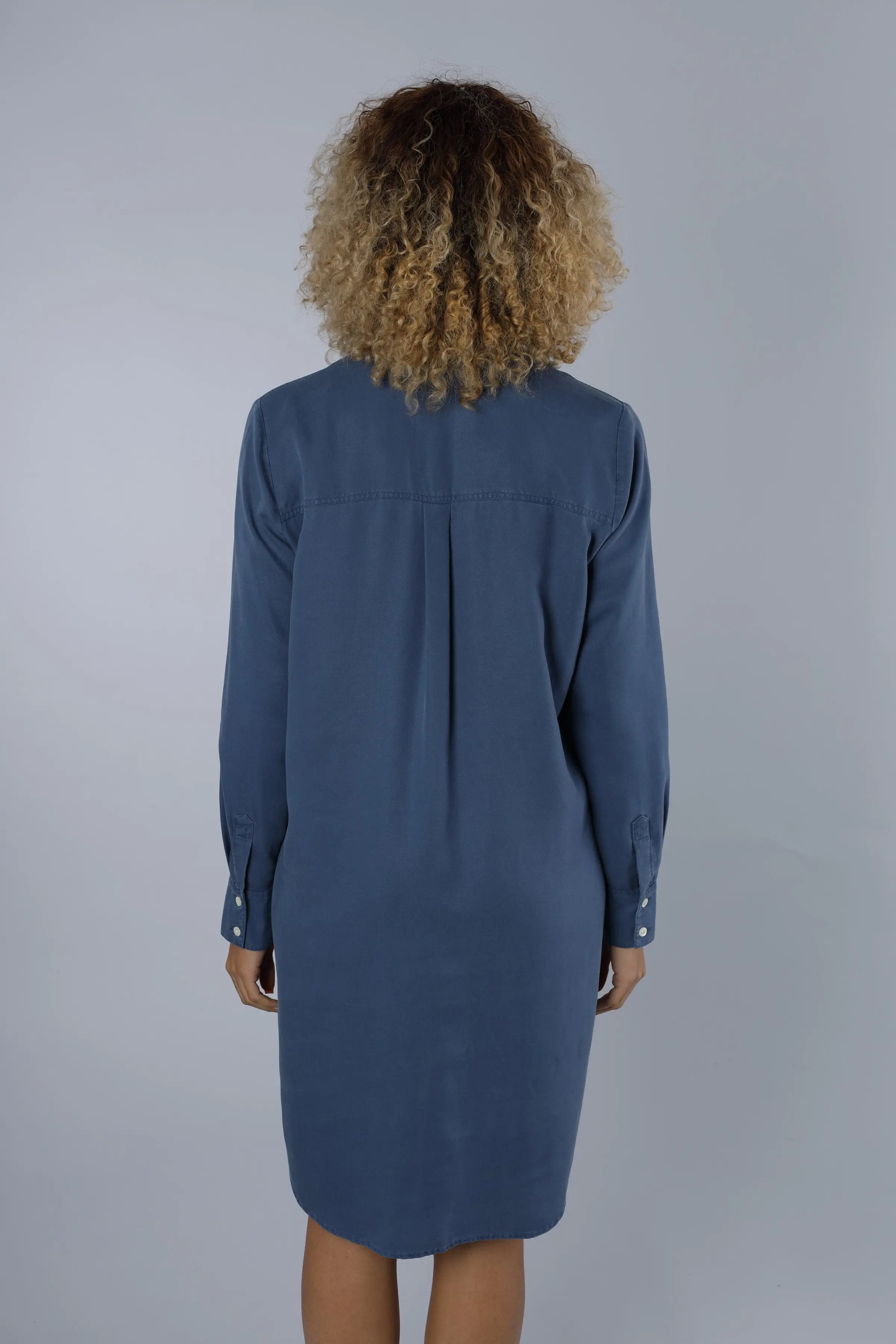 Nadine H leichtes Leinen-Sommerkleid mit Knopfleiste und Kragen in BLUE Nadine H