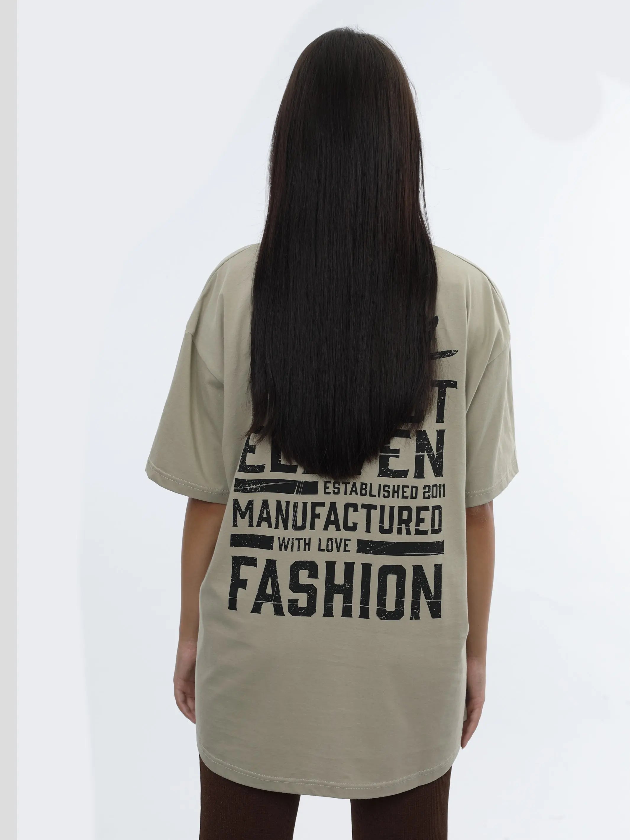 T-Shirt Oversize Unisex in Olive project eleven