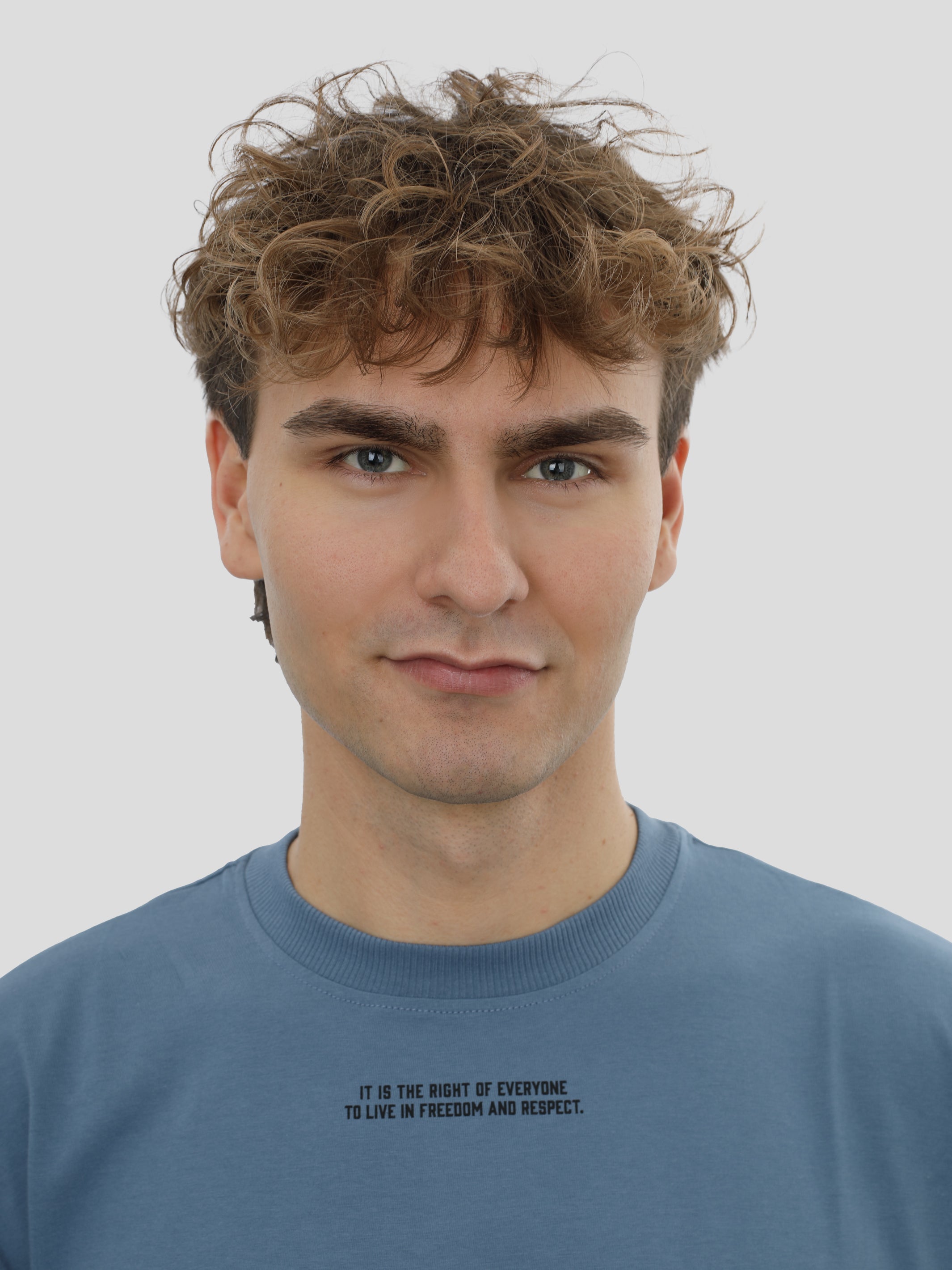 T-Shirt Oversize Unisex in Blau project eleven