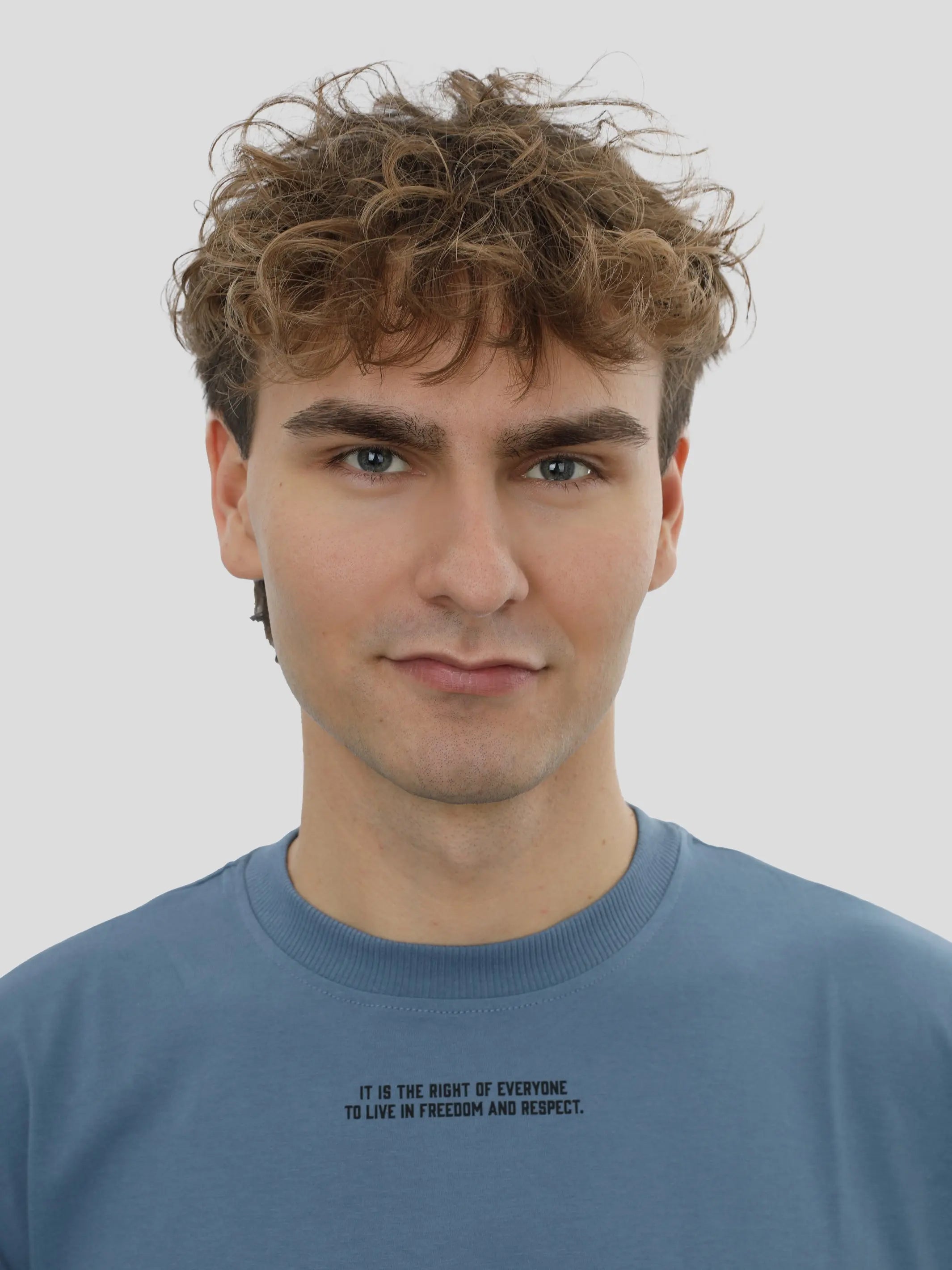 T-Shirt Oversize Unisex in Blau project eleven