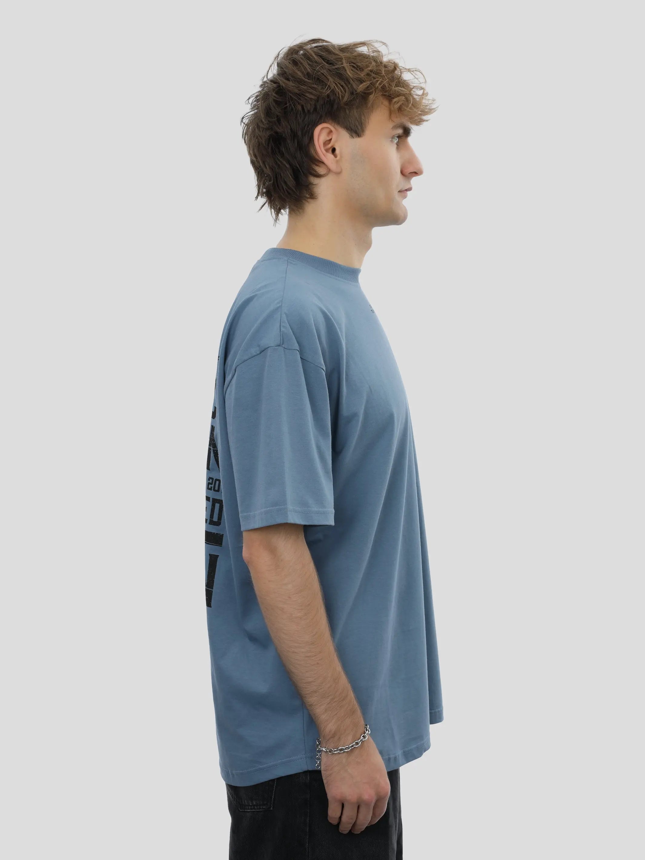 T-Shirt Oversize Unisex in Blau project eleven