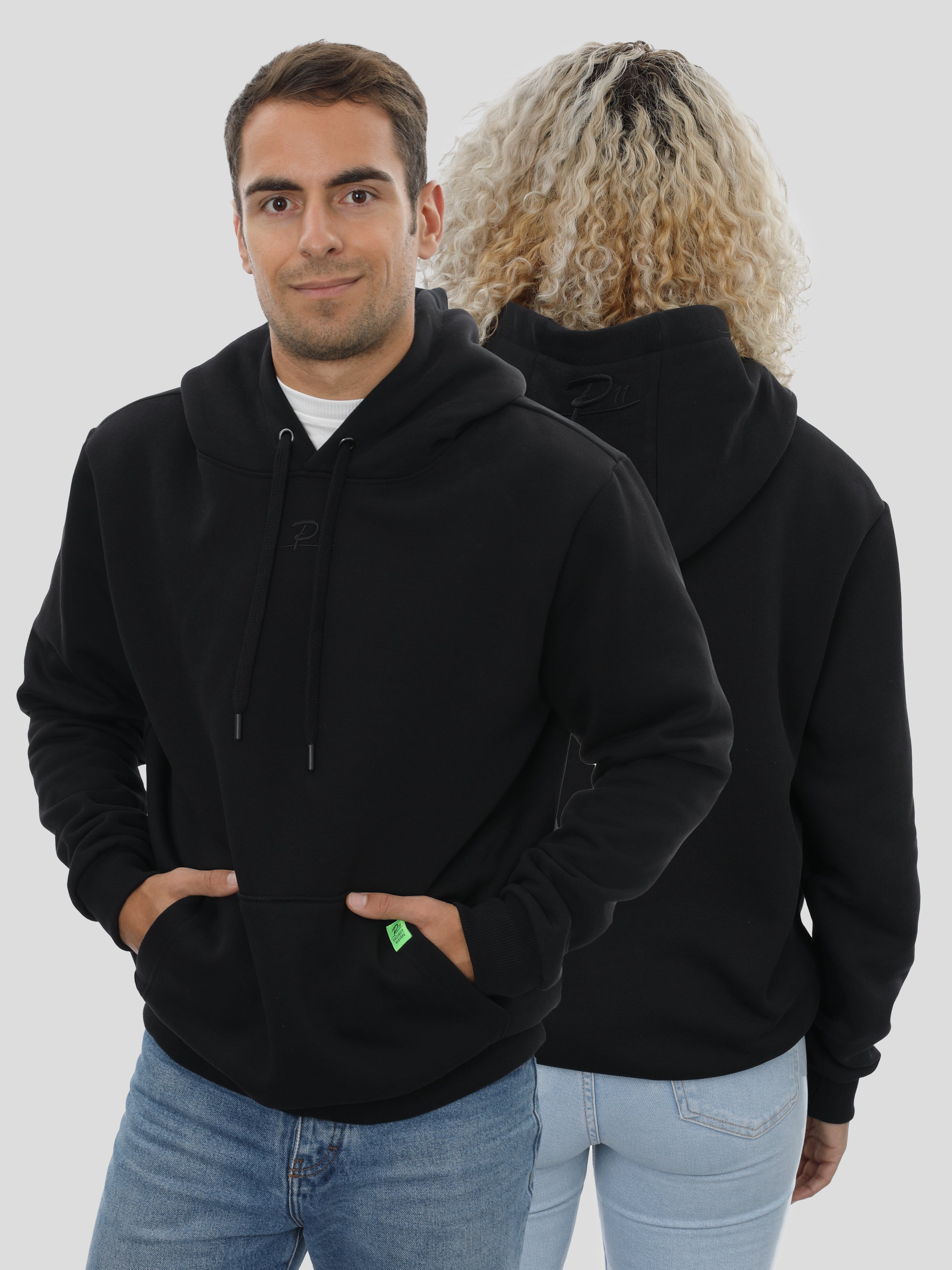 P11 Regular Hoodie Unisexe avec petite broderie en noir