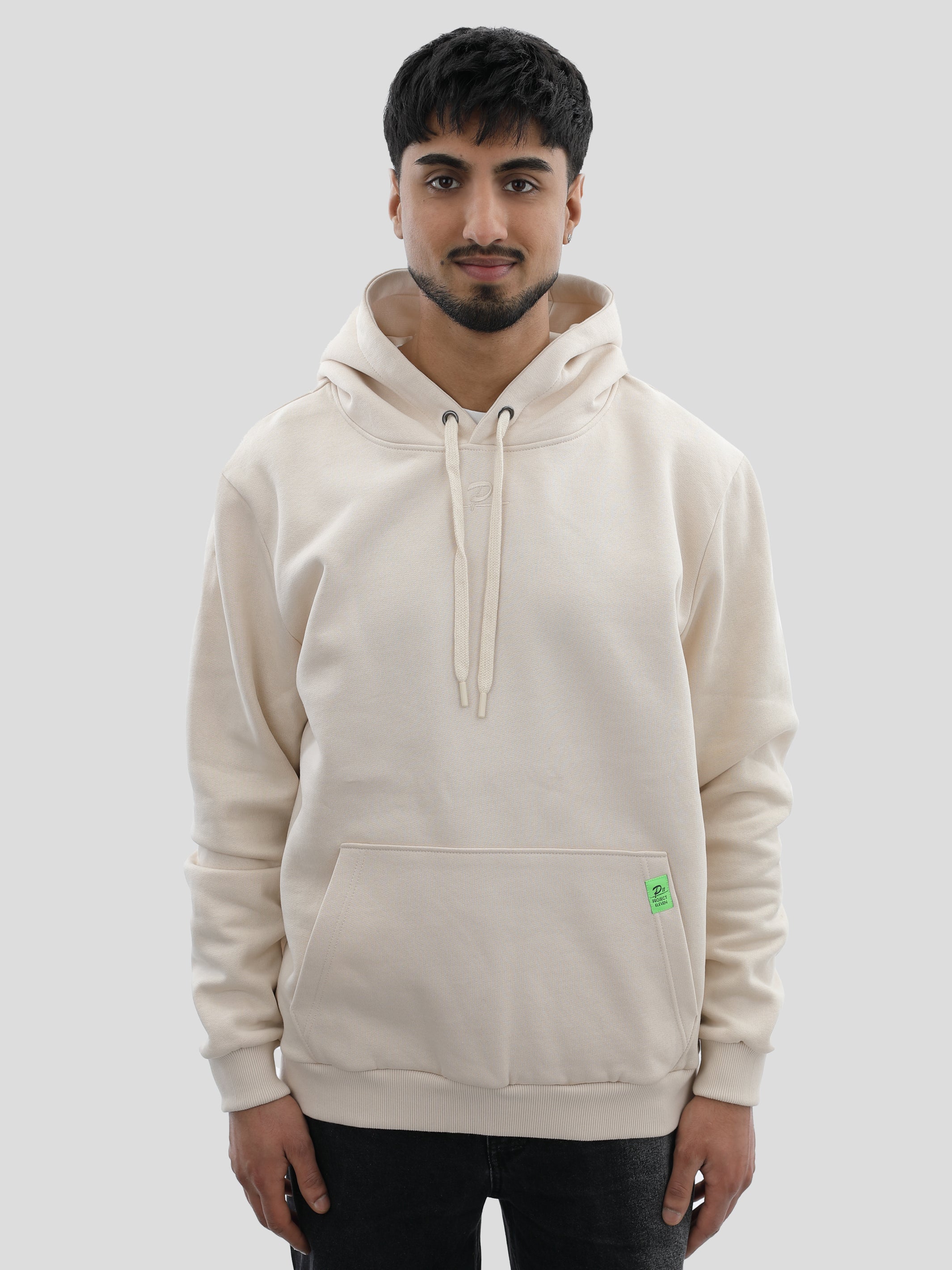 P11 Regular Hoodie Unisex mit kleiner Stickerei in Perfectly Pal