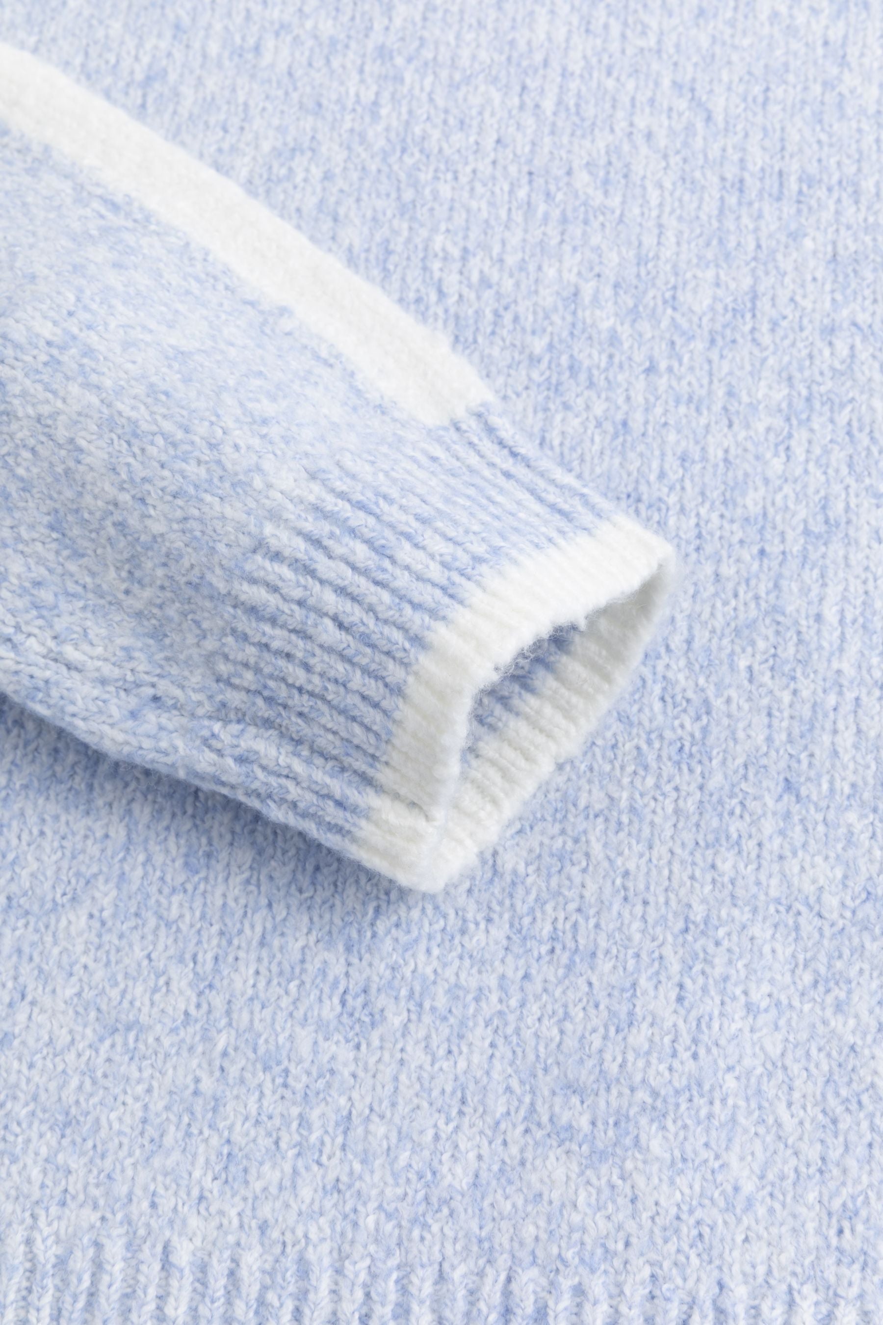 Six-o-Seven Moderner Stehkragenpullover aus Baumwolle von Six-o-seven in Light Blue six-o-seven