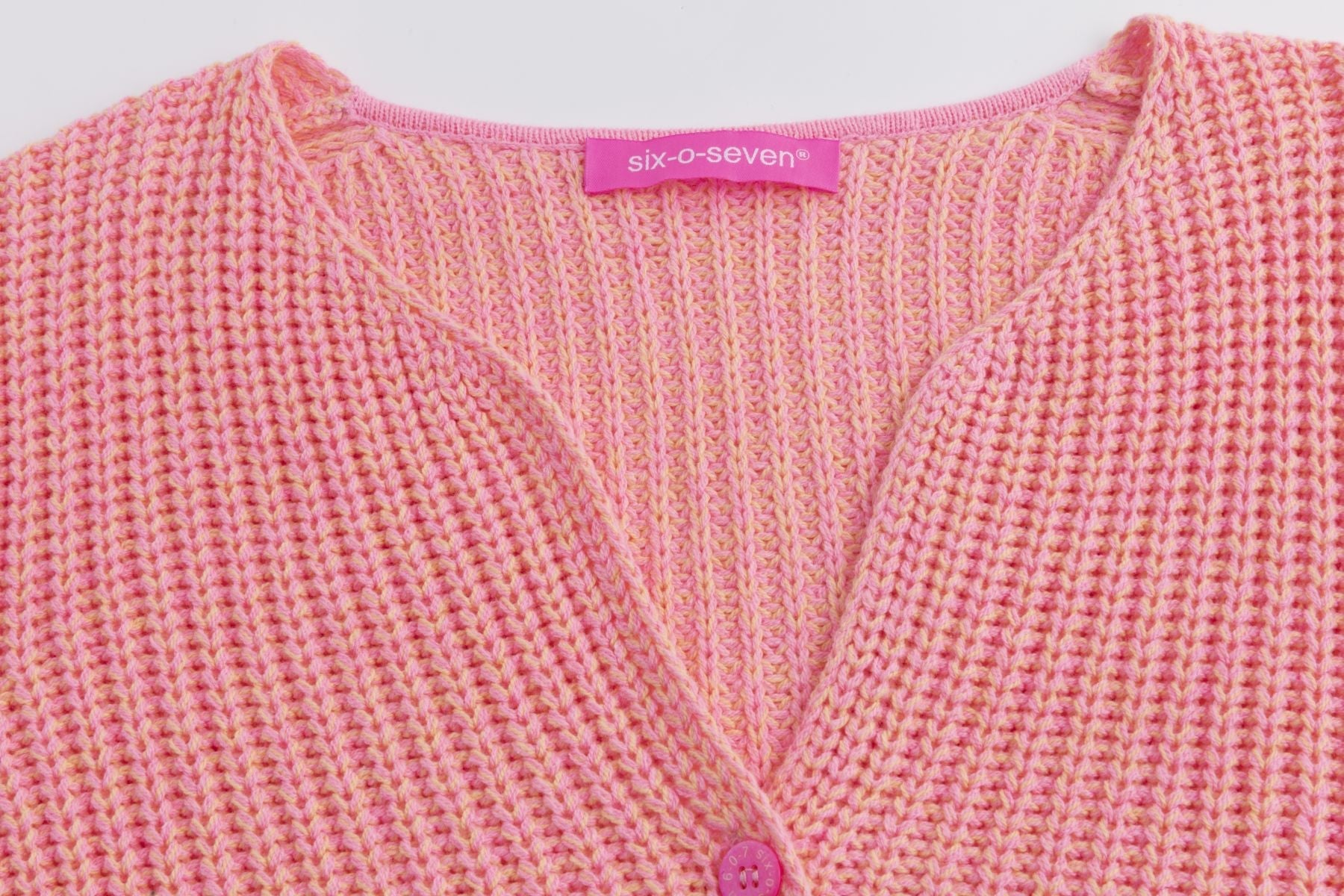 Six-o-Seven Strickjacke mit Lochstickerei BUBBLE six-o-seven