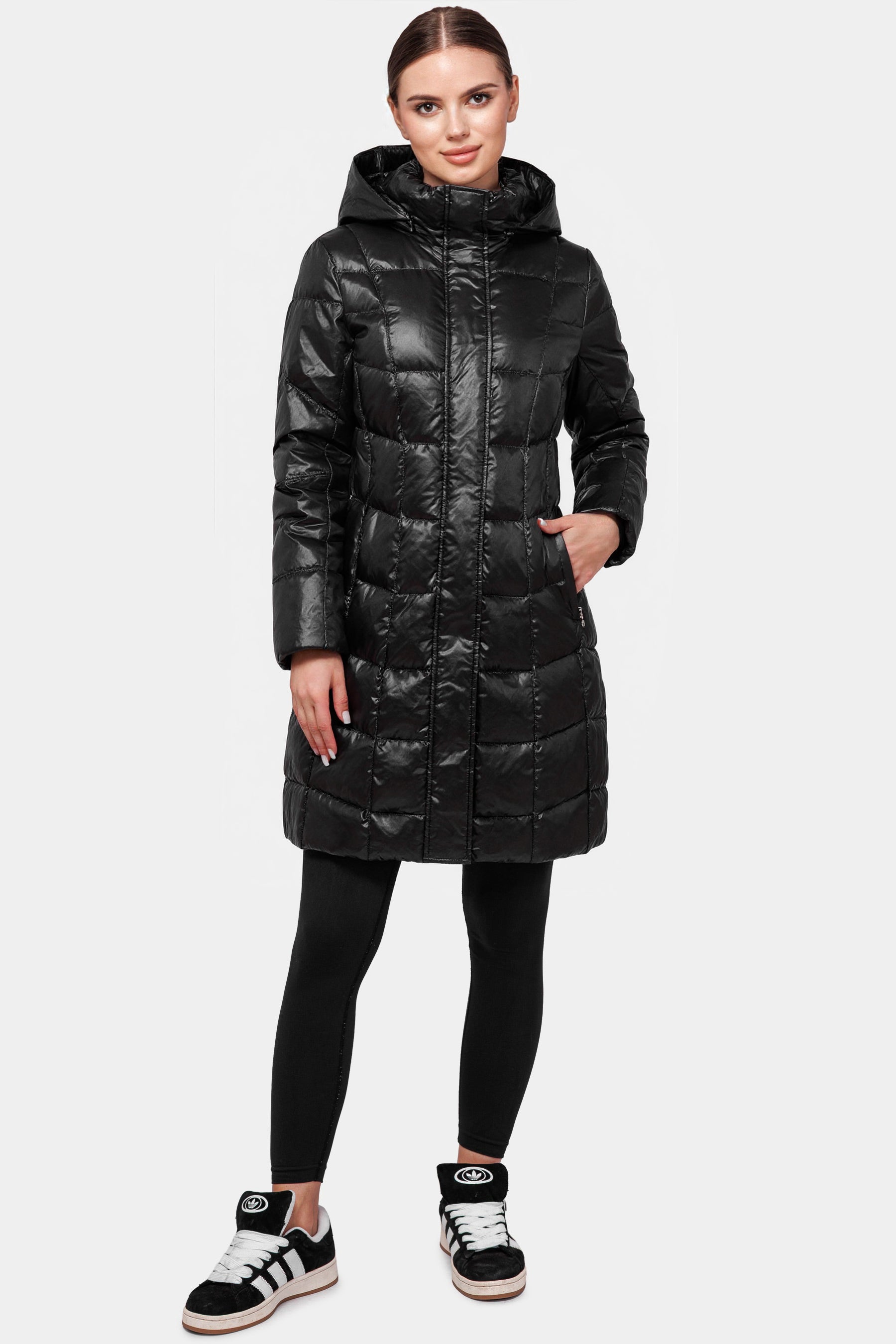 Taillierte Damen Daunenjacke mit abnehmbarer Kapuze Schwarz Travel 8
