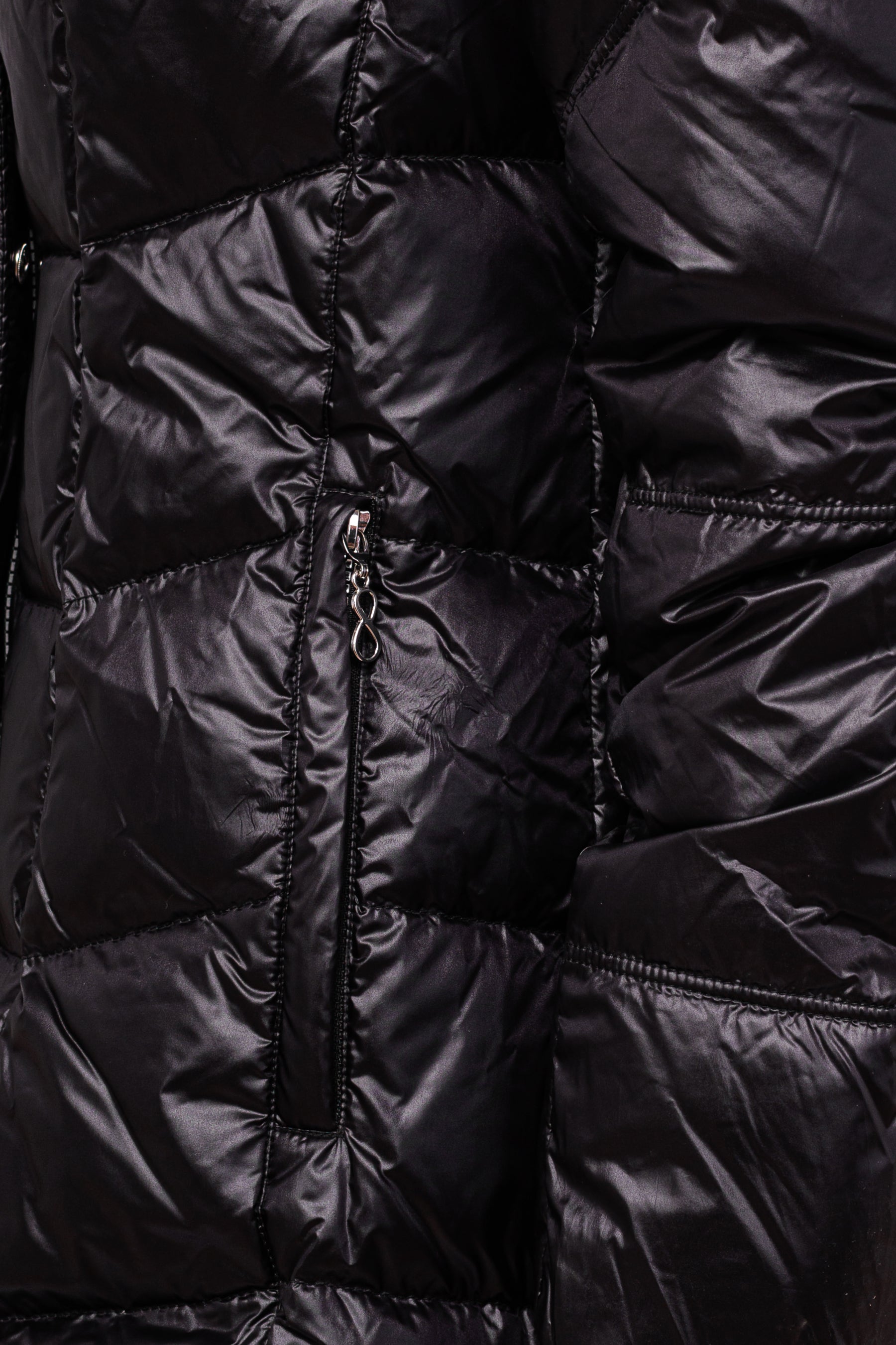 Taillierte Damen Daunenjacke mit abnehmbarer Kapuze Schwarz Travel 8