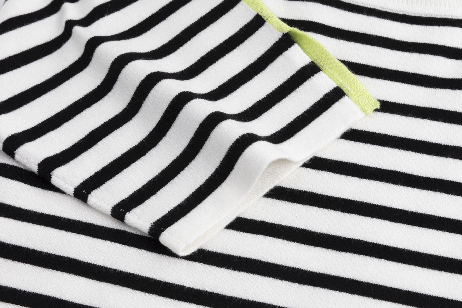 Strickshirt gestreift BLACK Zaubermond