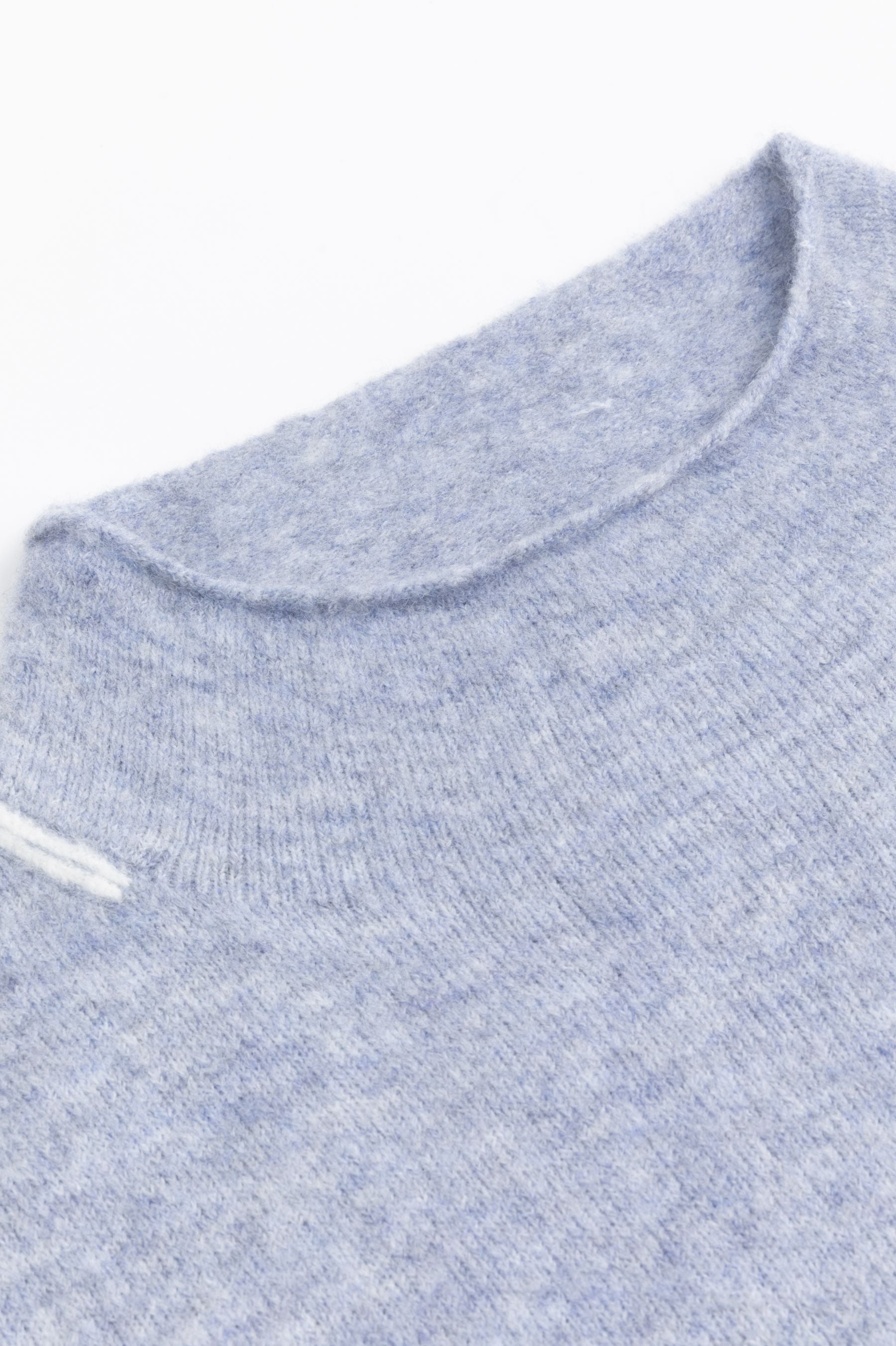 Pull en maille Valentine avec détail inscription sur la manche, bleu jean, Zaubermond