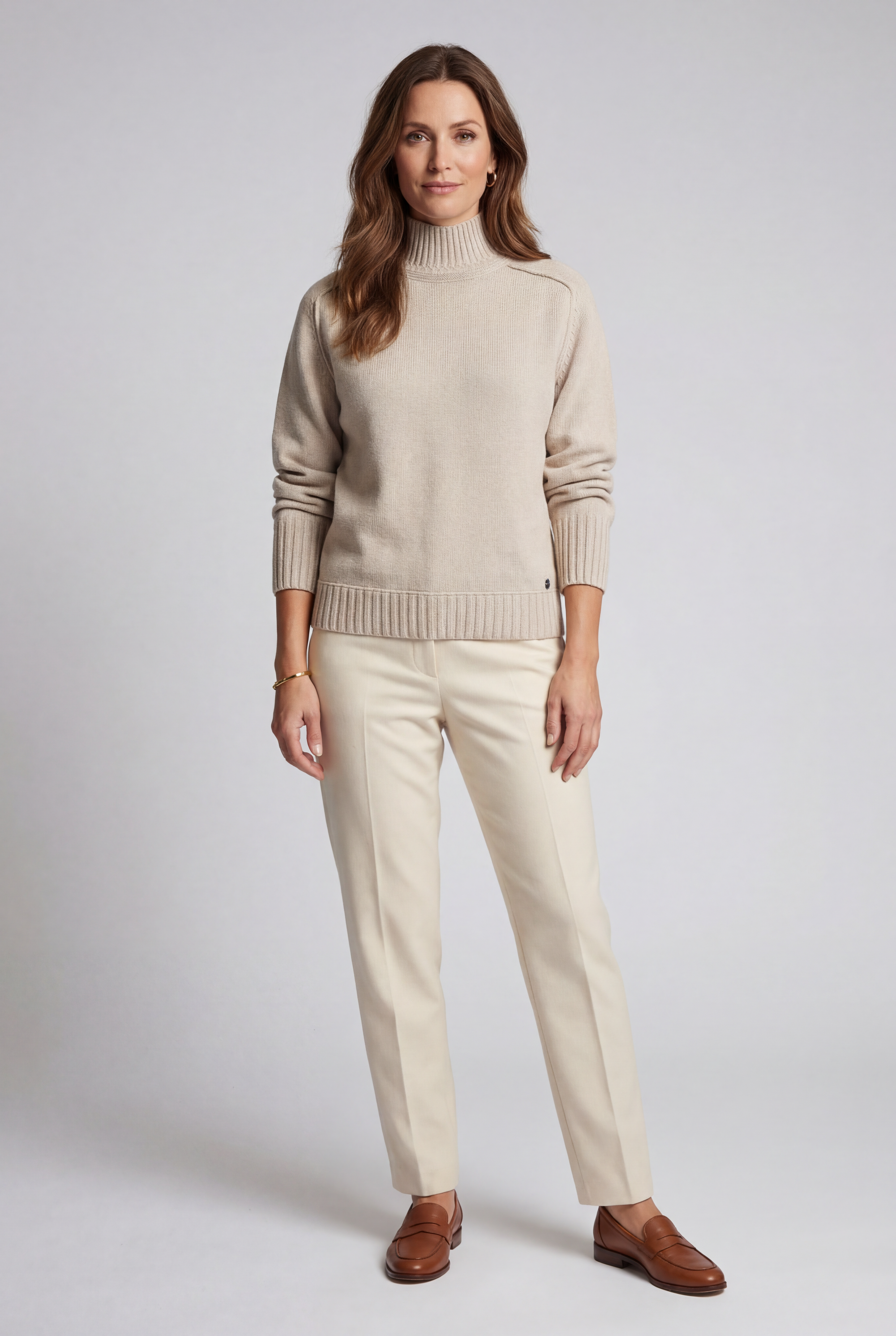 Damen Taillierter Pullover mit hohem Stehkragen und Raglan Beige Zaubermond