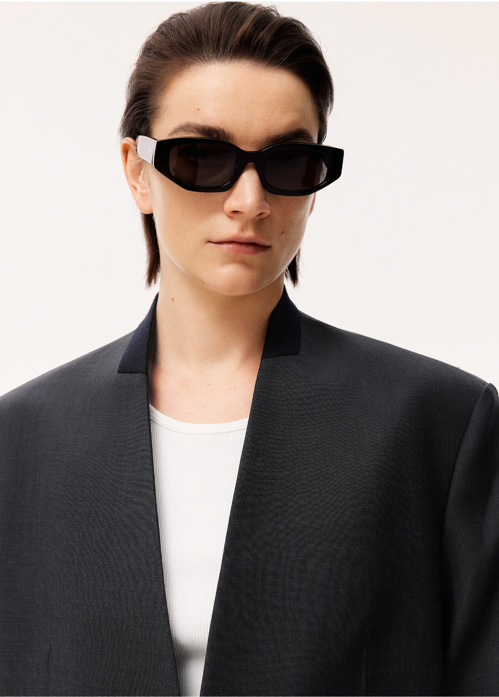 Damen Blazerjacke mit Pattentasche und Blouson Kragen LESS