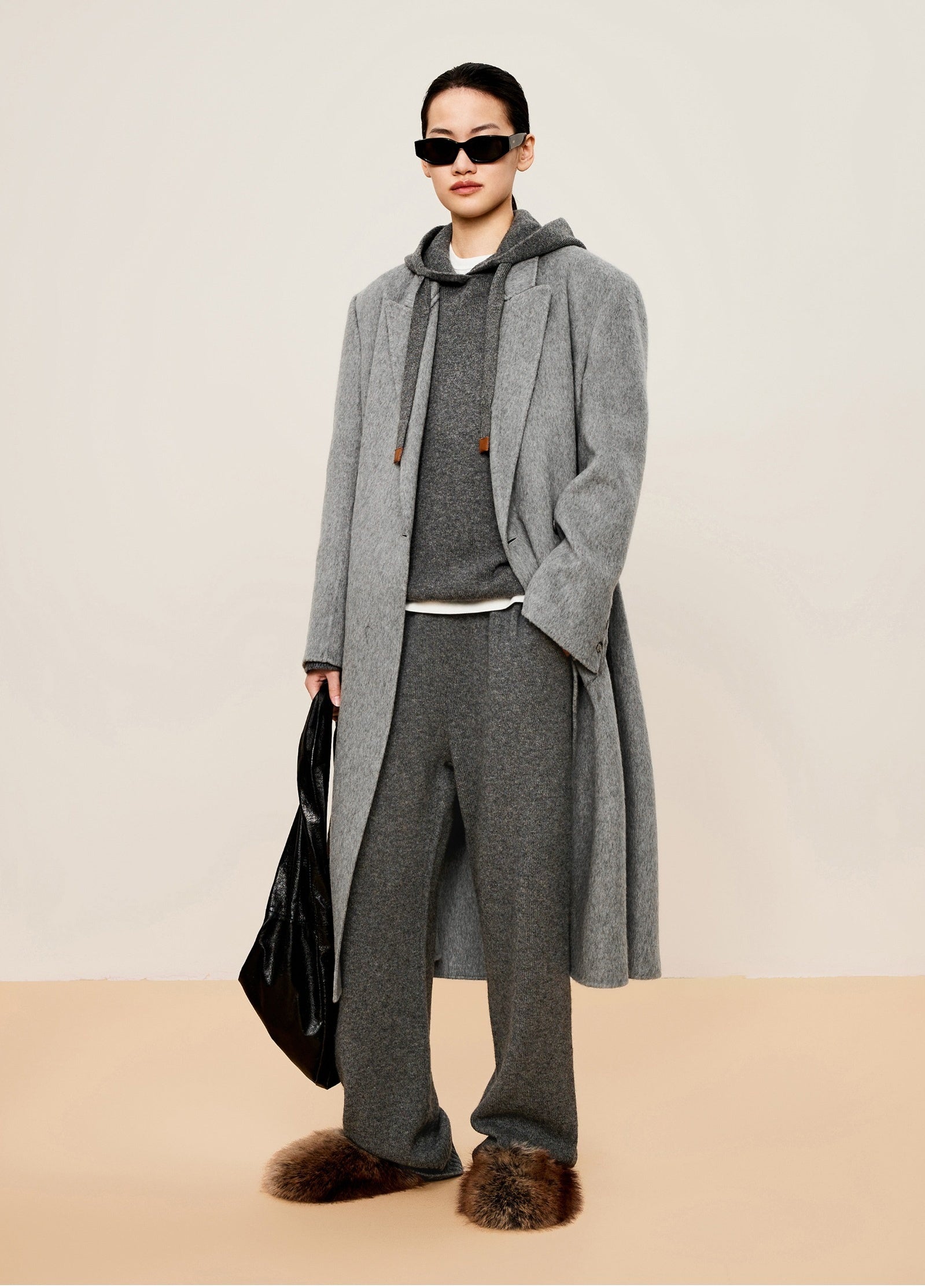 Damen Oversized Wollmantel mit Reverse Kragen LESS