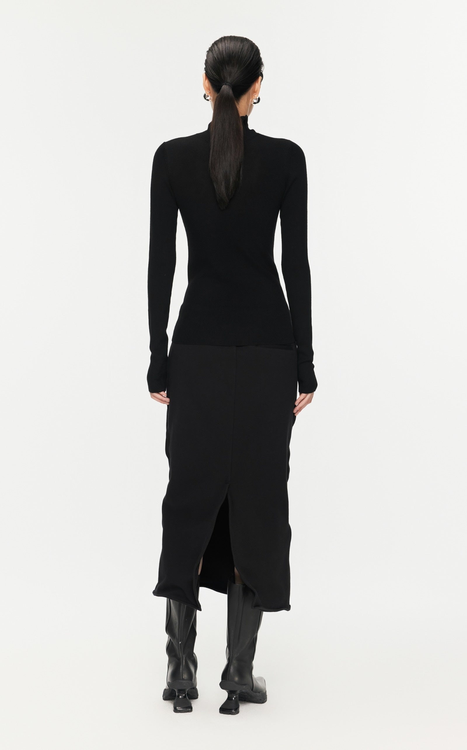 Damen Slim Strickpullover mit hohem Stehkragen Schwarz JNBY