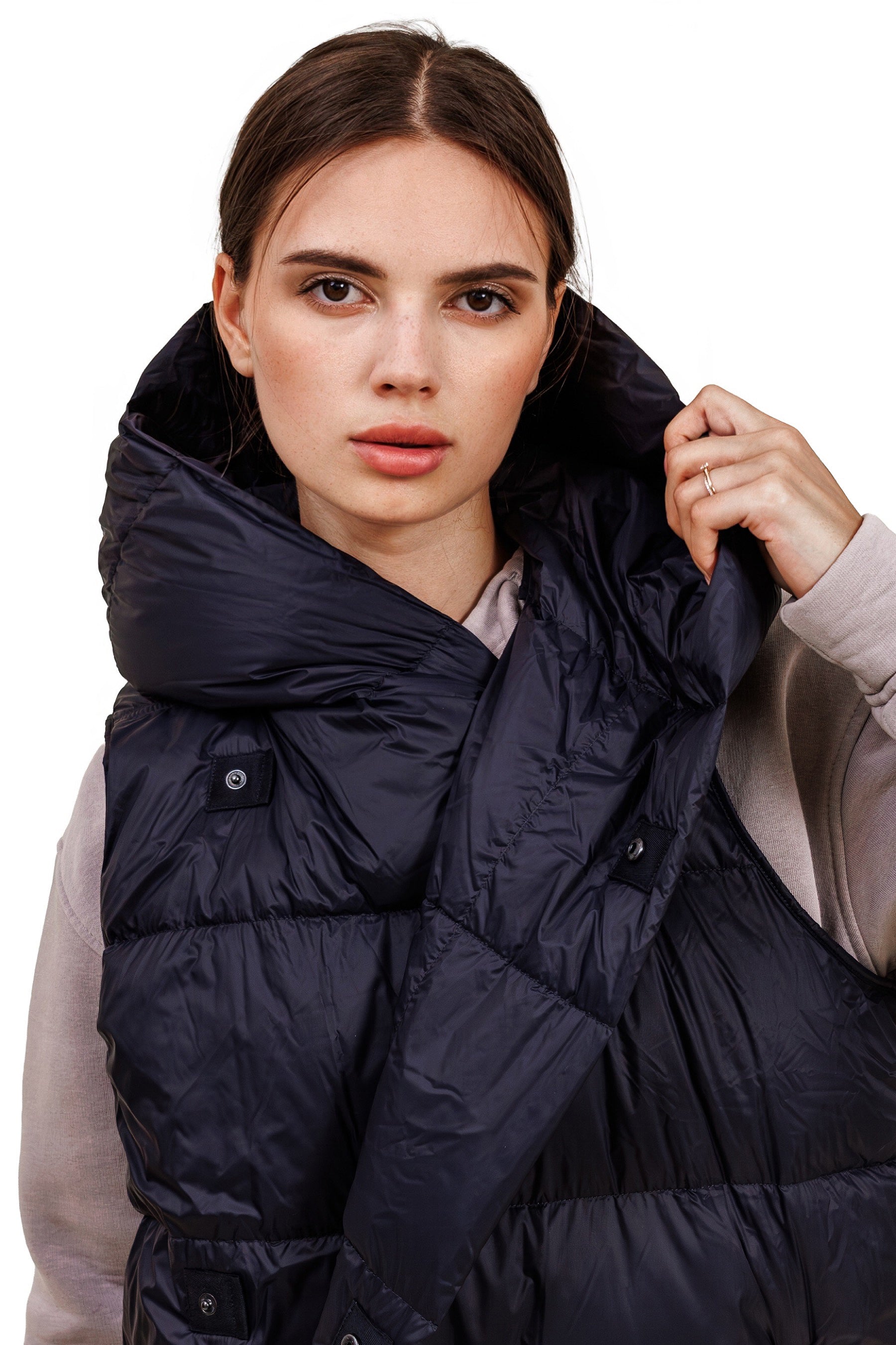 Ultraleichte Damen Daunenweste mit Kapuze, lange Steppoptik, Darknavy