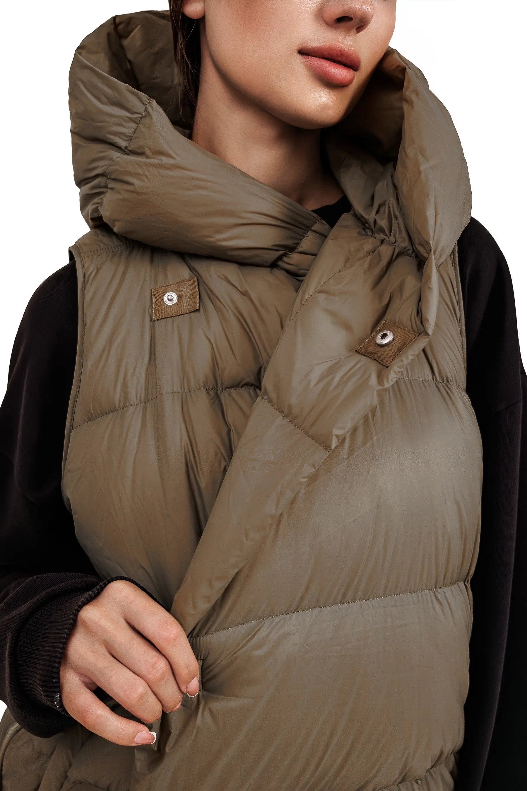 JNBY Damen lange Daunenweste mit Kapuze Herbst/Winterweste Schilf warm gefüttert JNBY