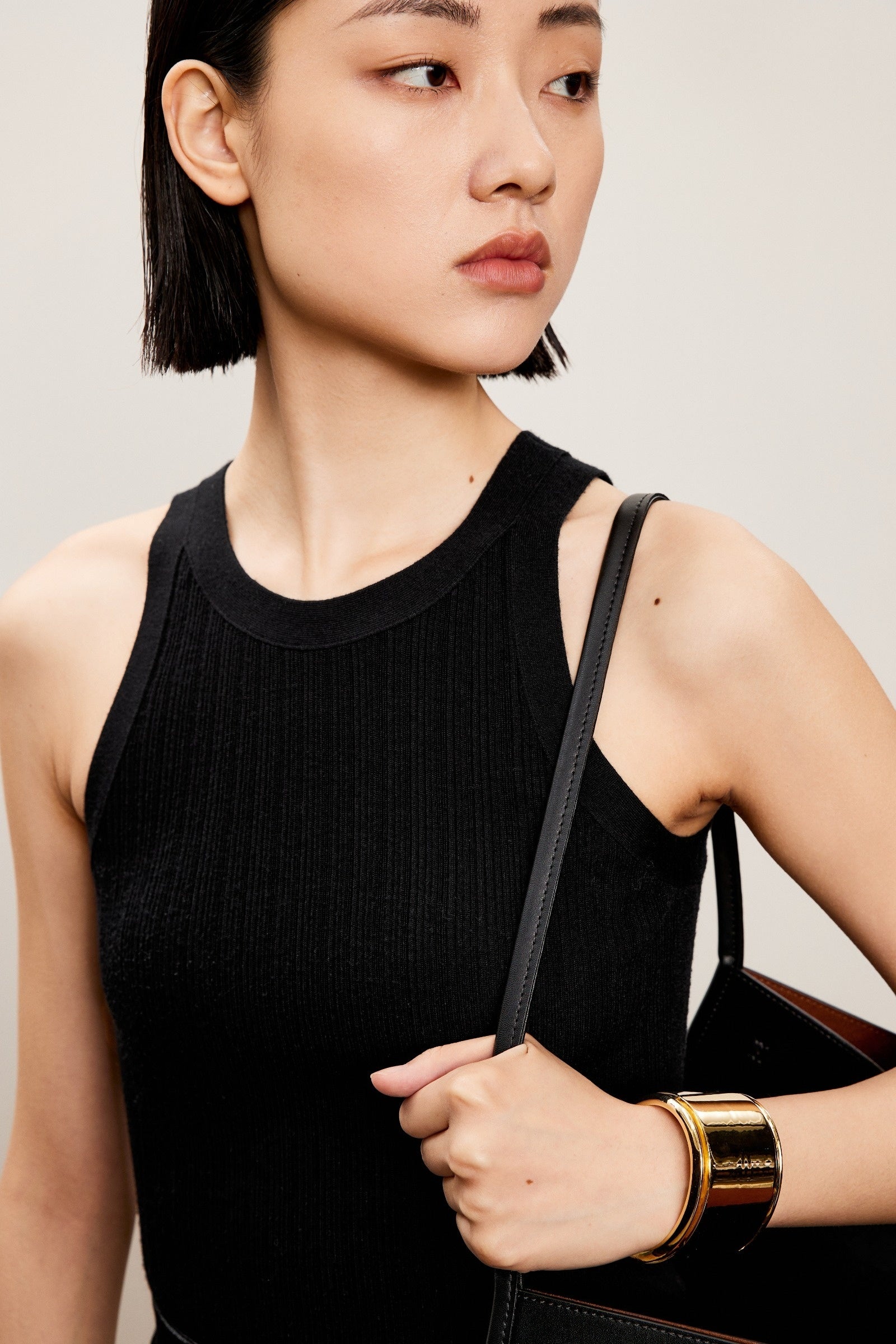 Damen Slim Stricktop mit edlem Kashmere Schwarz LESS