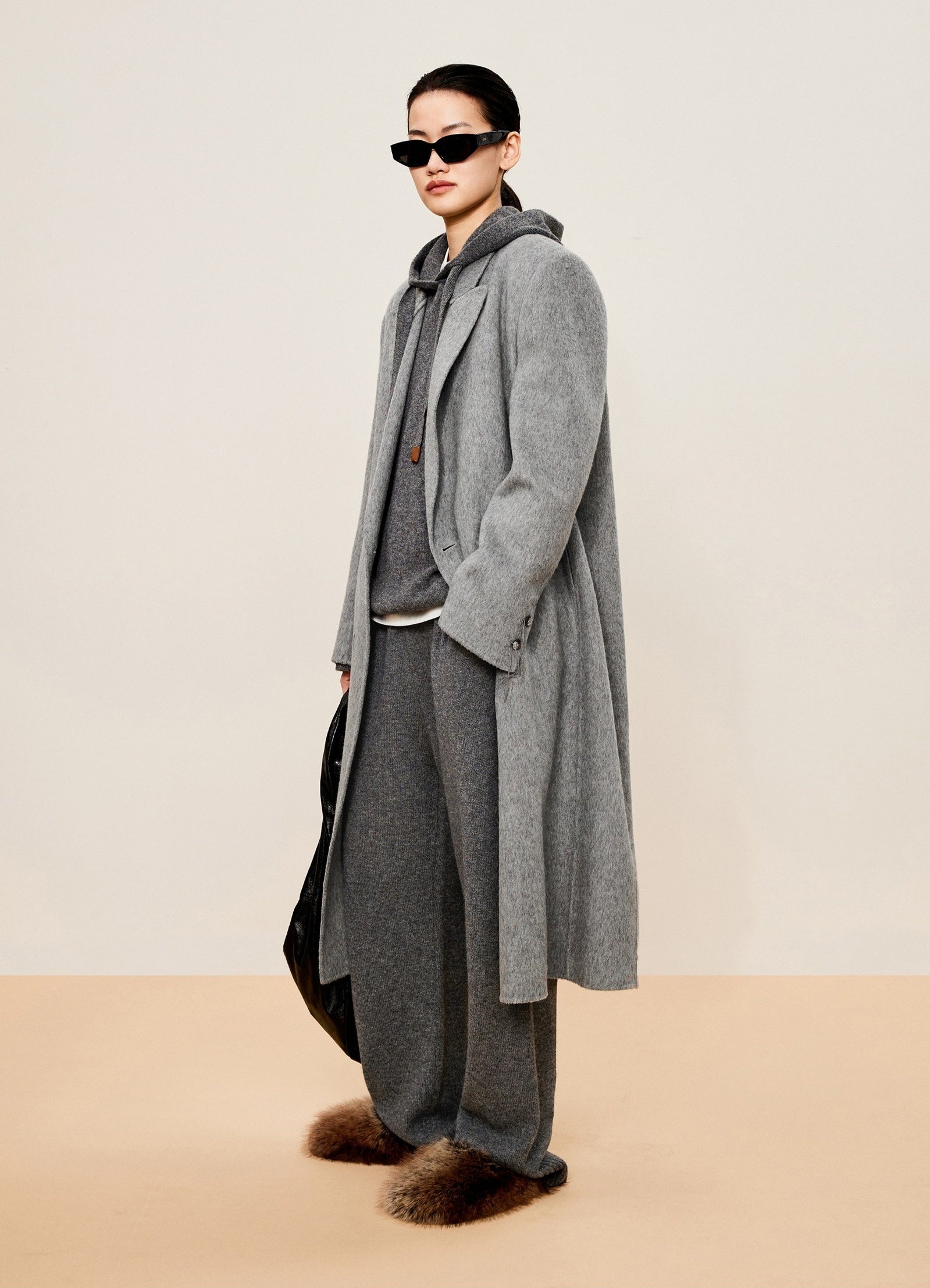 Damen Oversized Wollmantel mit Reverse Kragen LESS