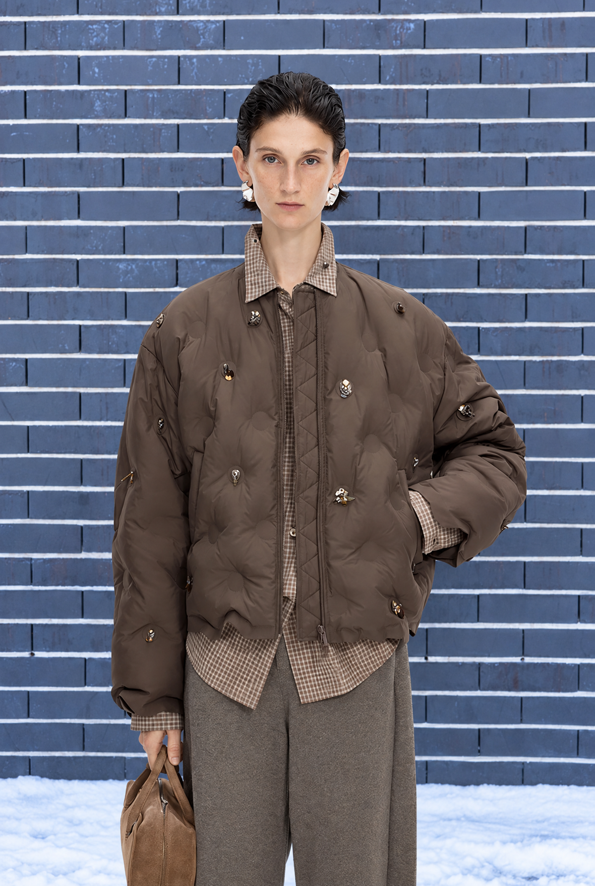 Damen Daunenjacke braun Kurz Steppjacke Schmuckdetails Herbst Winter
