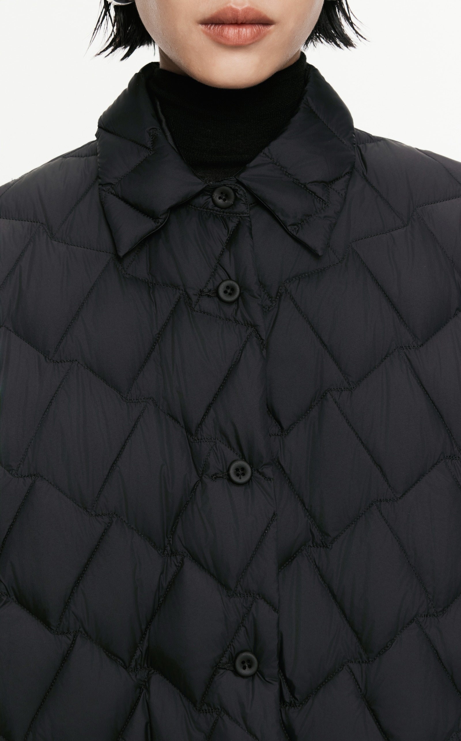 Damen Oversize Daunenjacke mit Gummiband JNBY