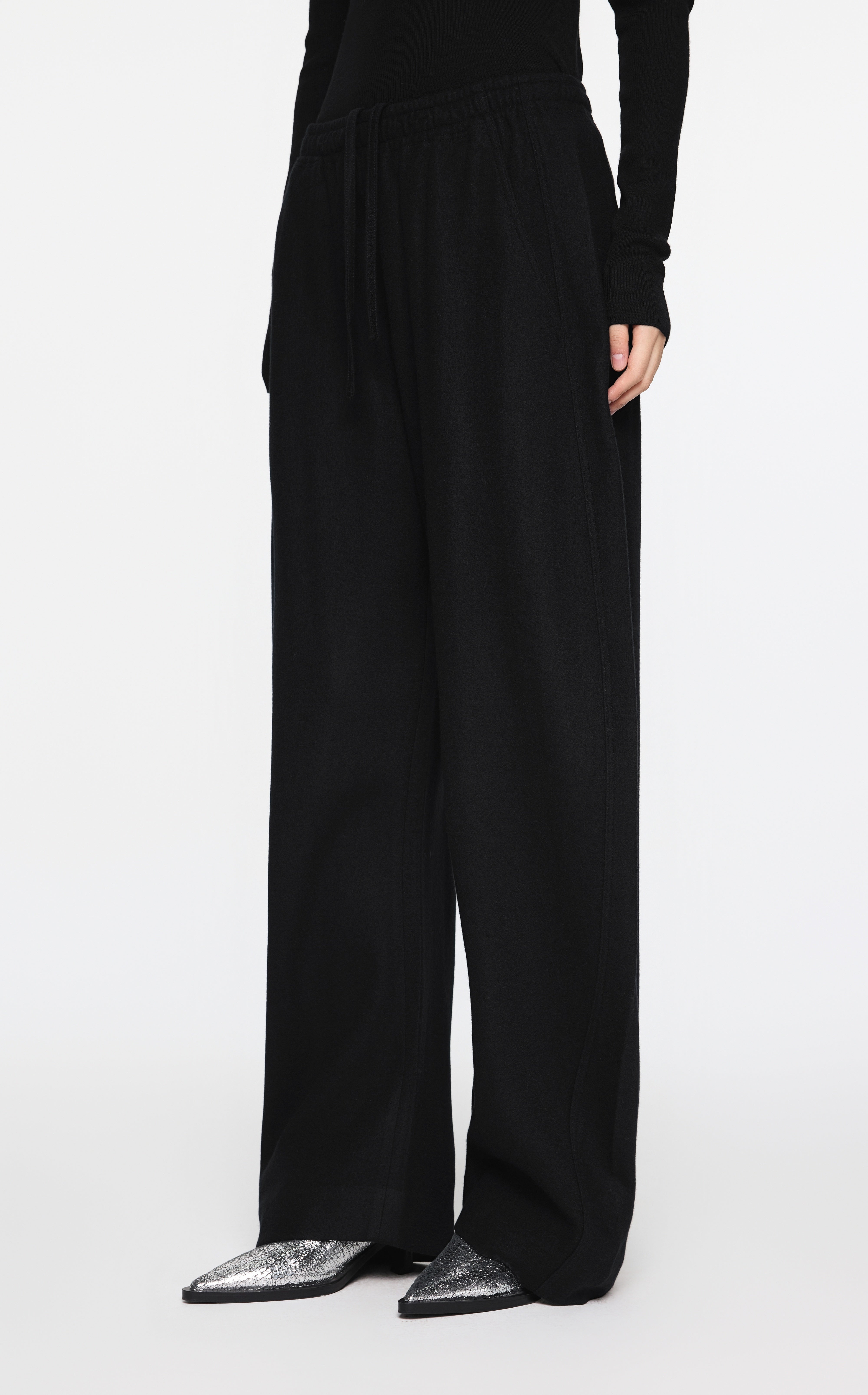 Damen Wollhose Loose Pants mit avantgardistischem Look JNBY