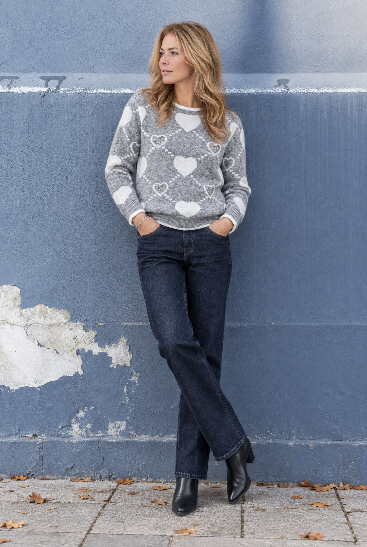Pull femme gris et blanc à motif cœur, col rond, strass, tricot pour l’automne-hiver