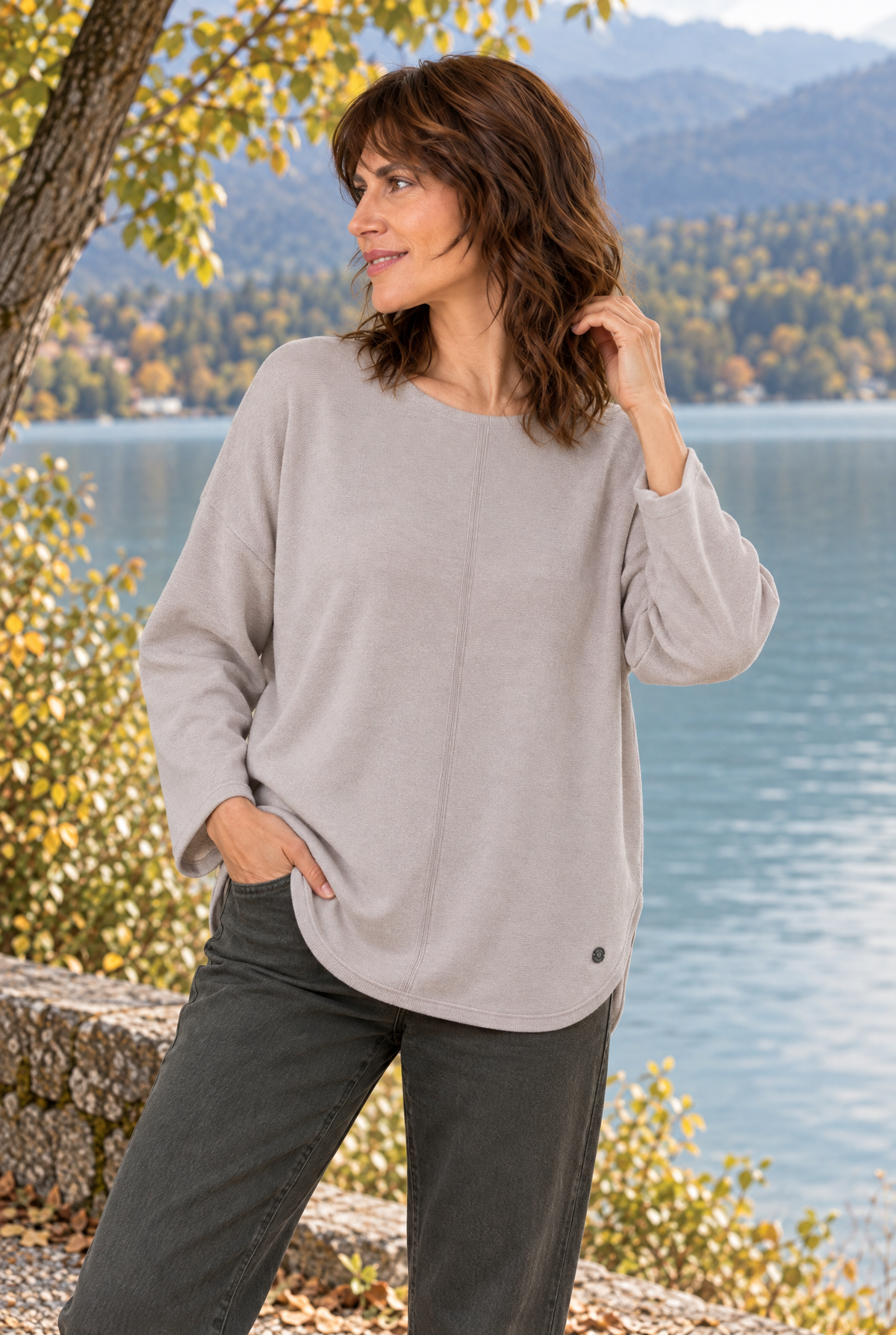 Women's Beige Fine-Knit Crew Neck Oversized Cashmere Wool Sweater, Autumn/Winter