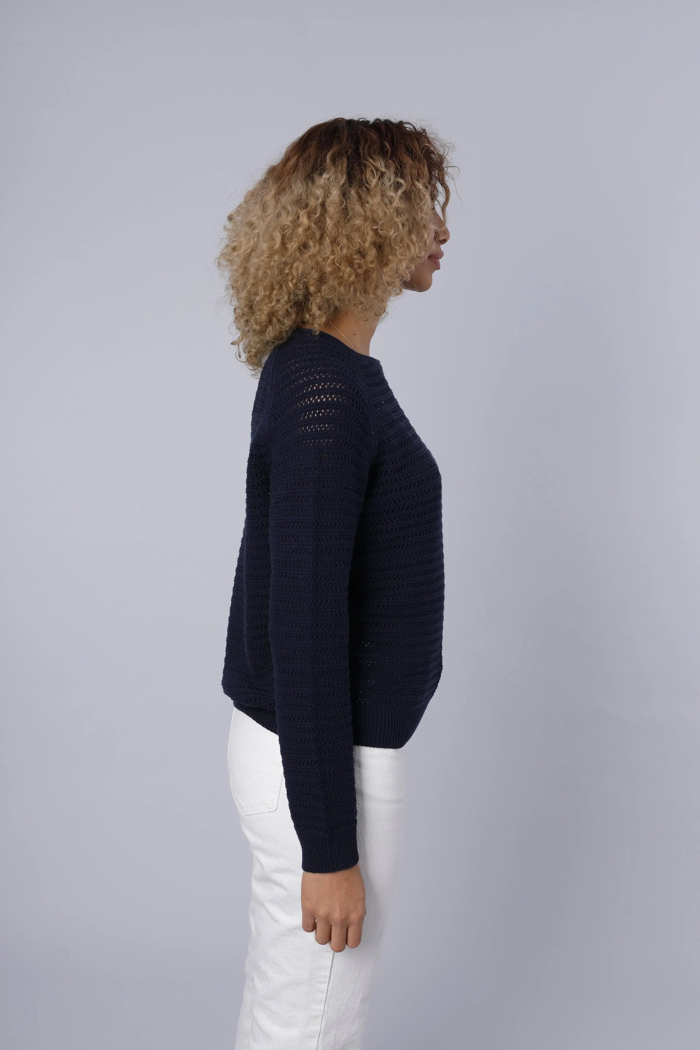 Knitted sweater navy
