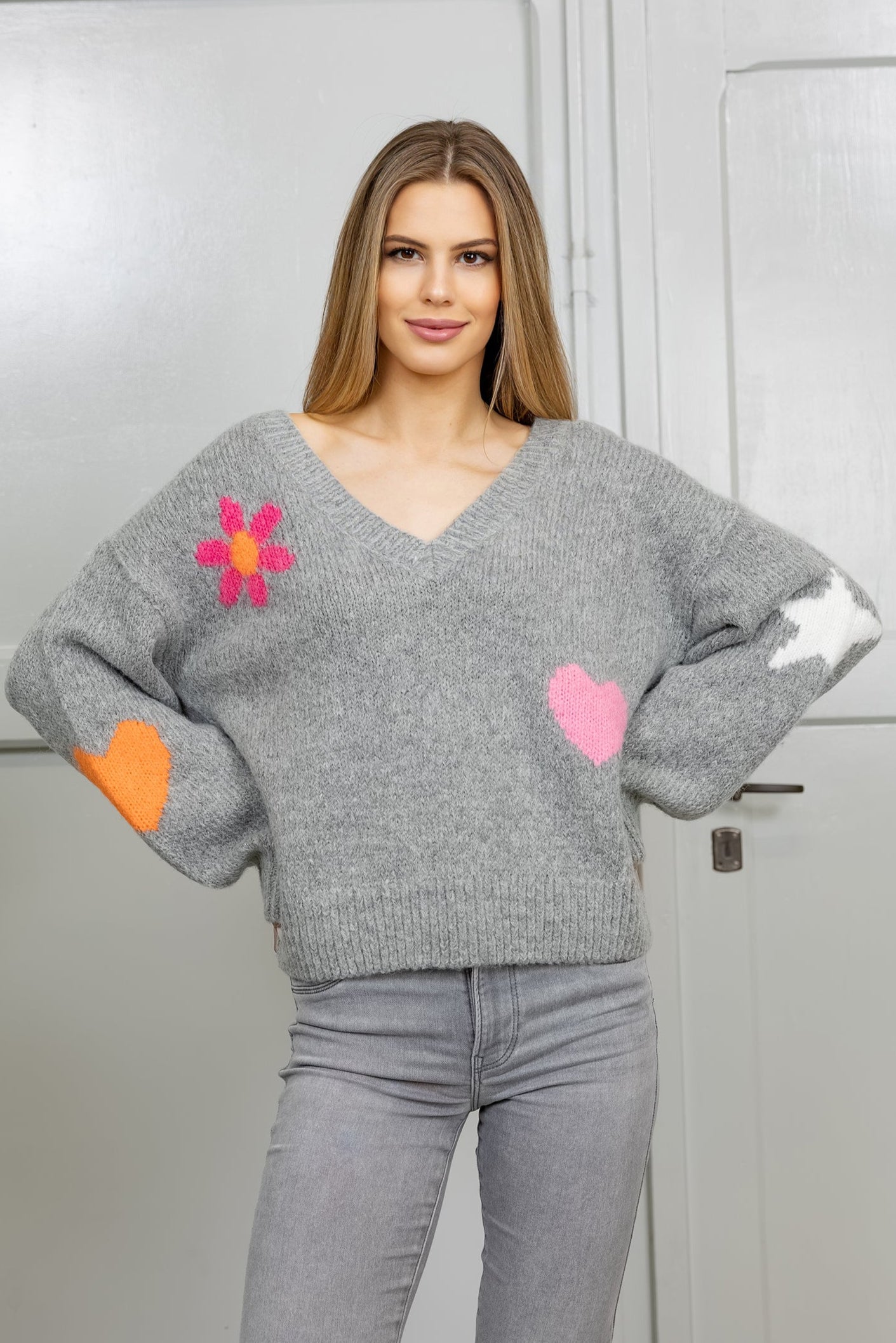 Six-o-seven pullover with flower and heart motifs LIGHT GREY