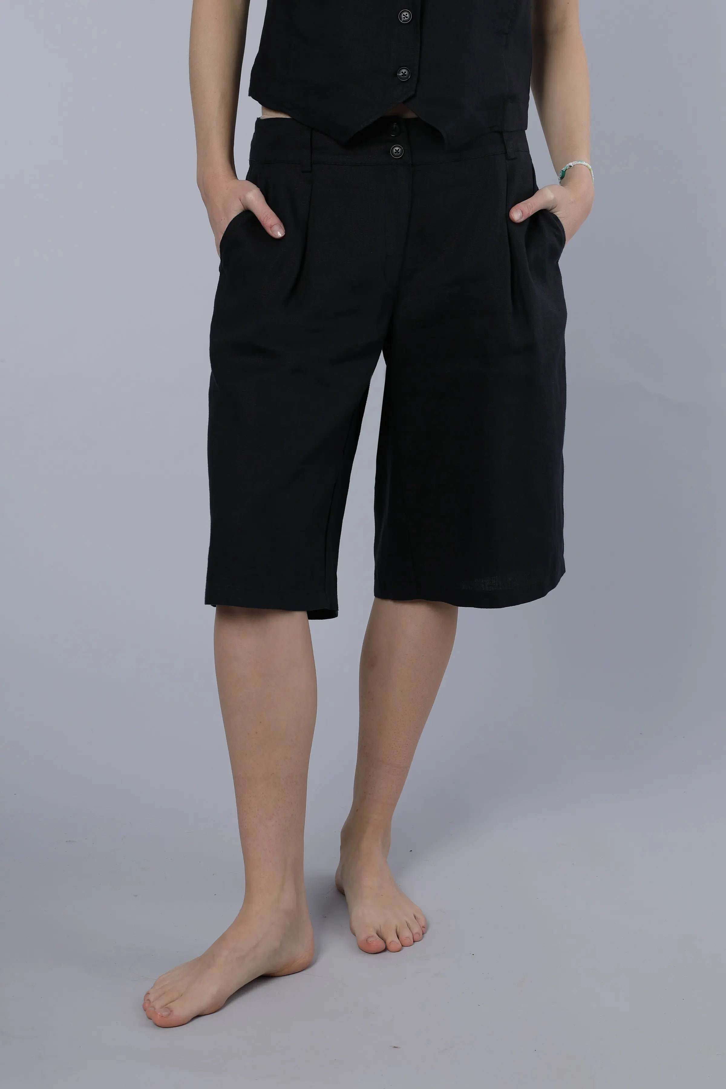 Kurze Leinenhose BLACK Nadine H