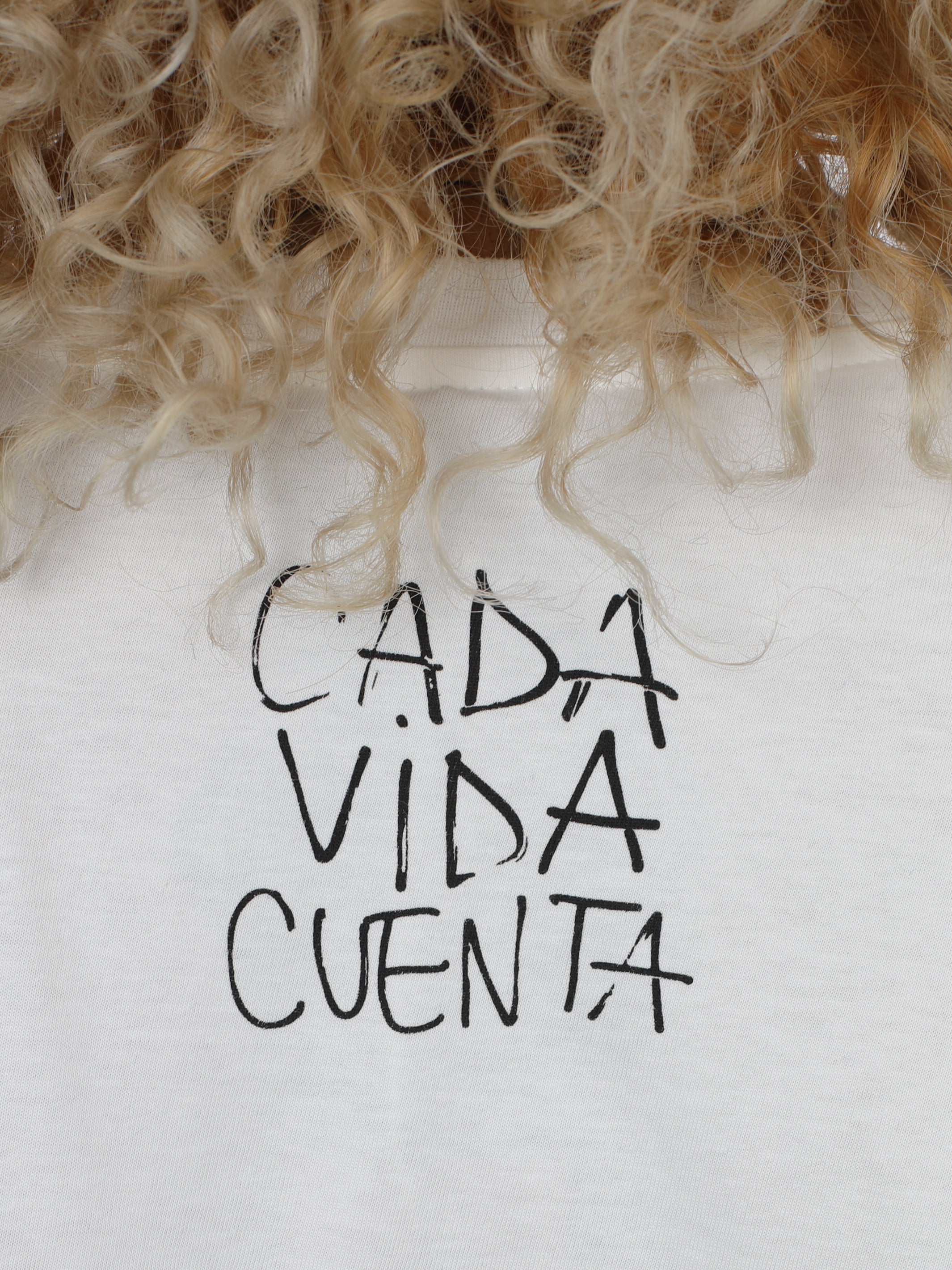 T-shirt slim fit unisexe en blanc cassé