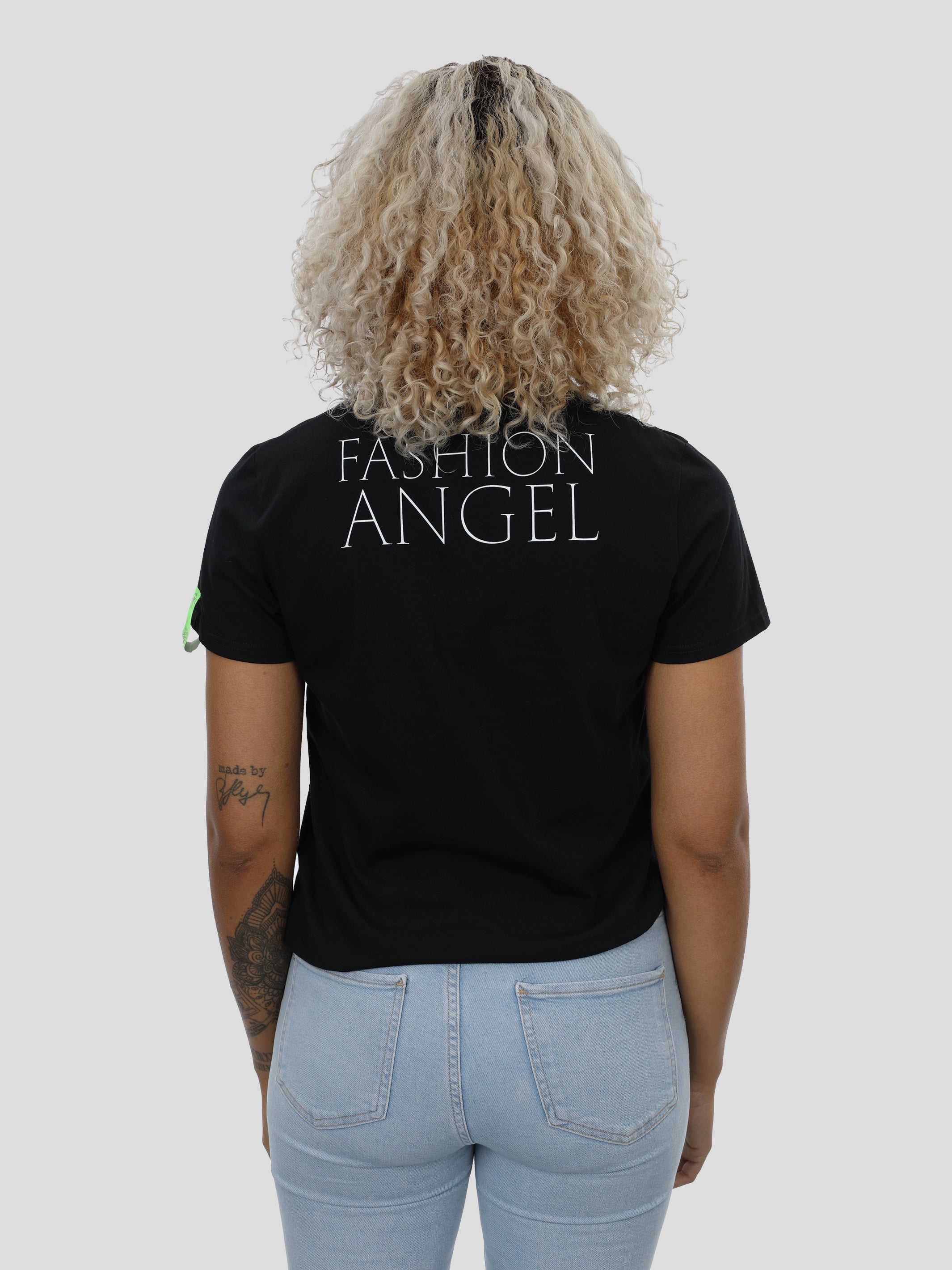 T-shirt with hem loops and V-neck in black