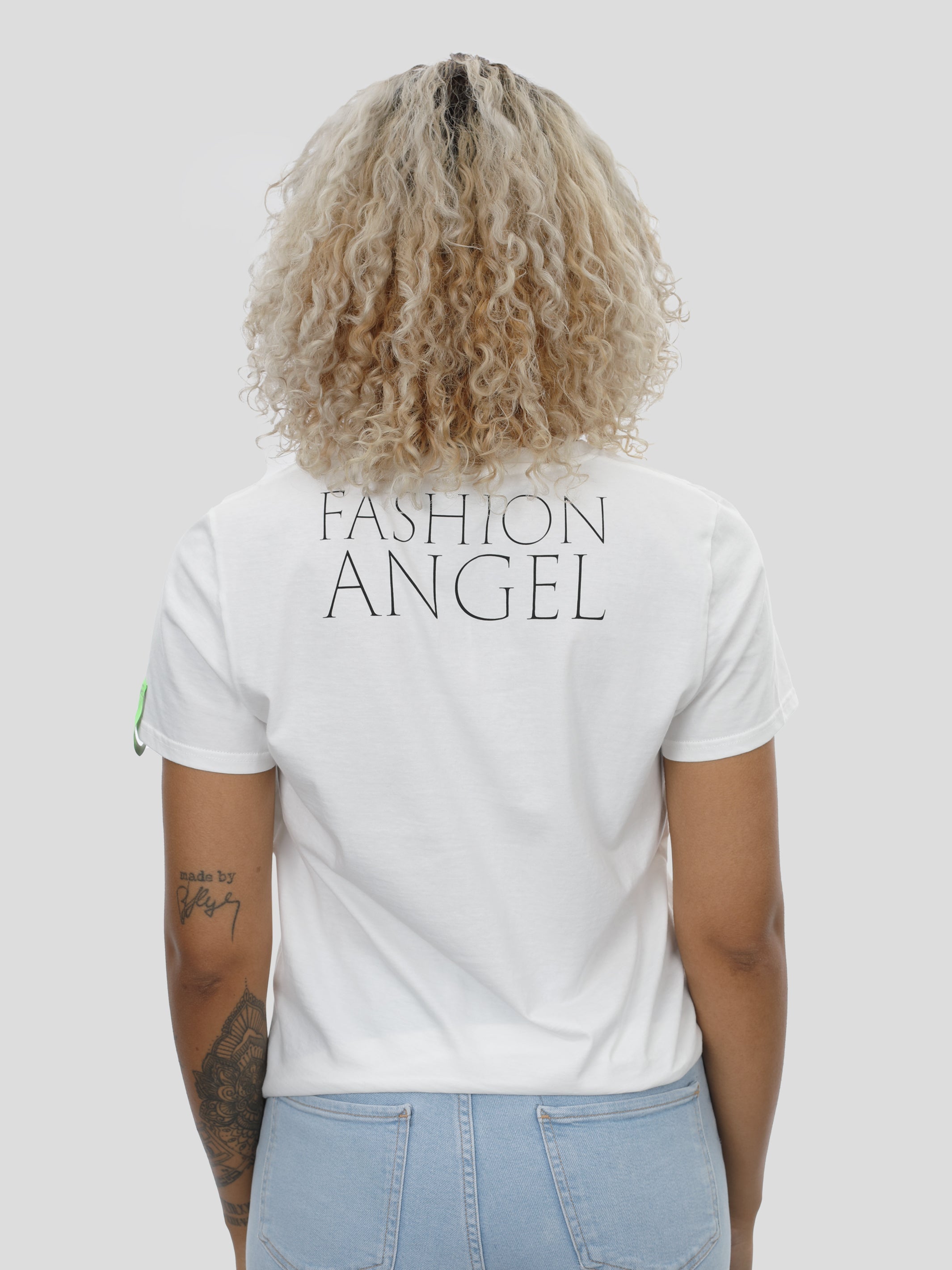 T-Shirt mit Saumschleifen und V-Neck in Off-White