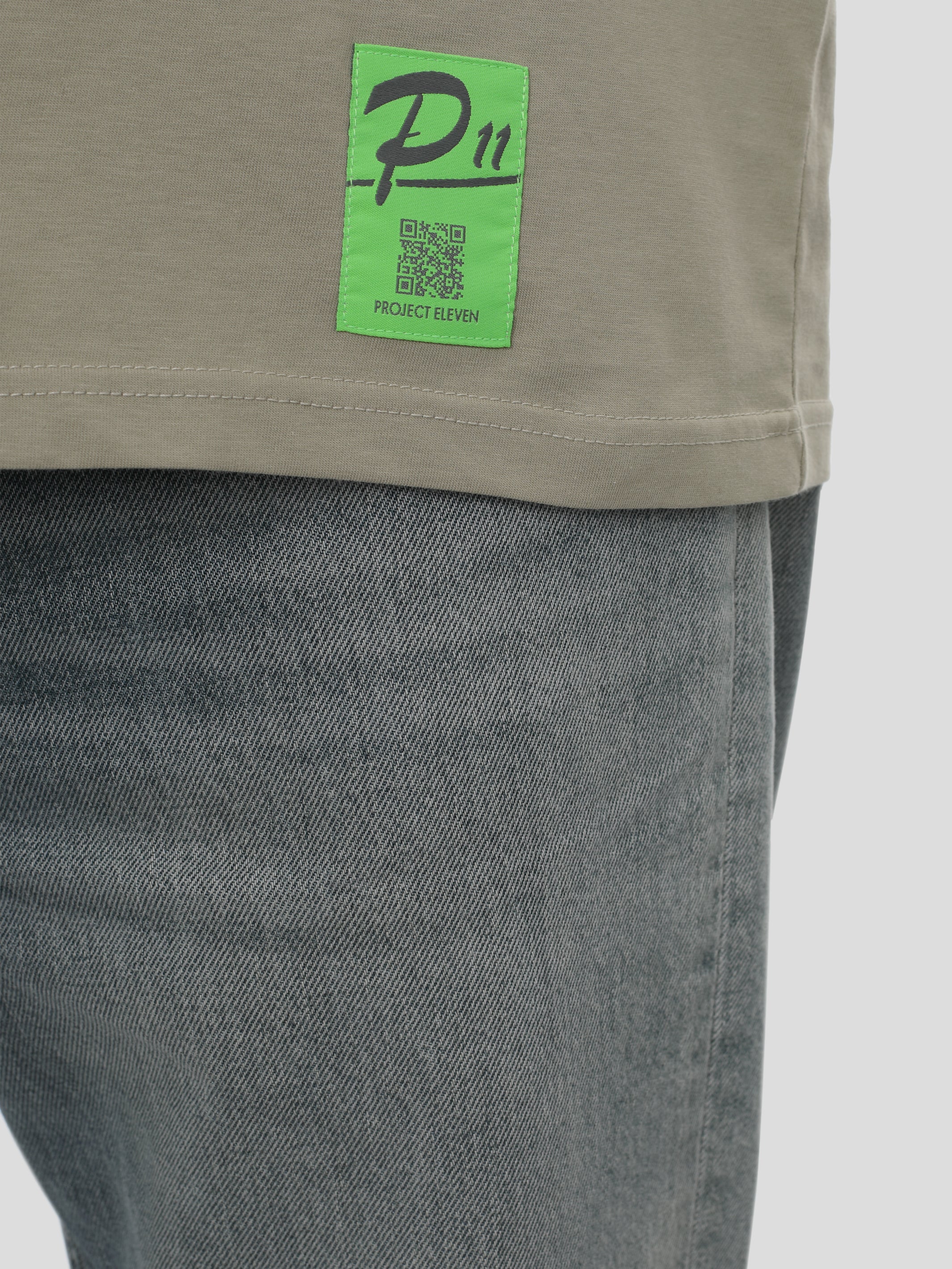 T-Shirt Regular Heren met Print in Olijfgroen